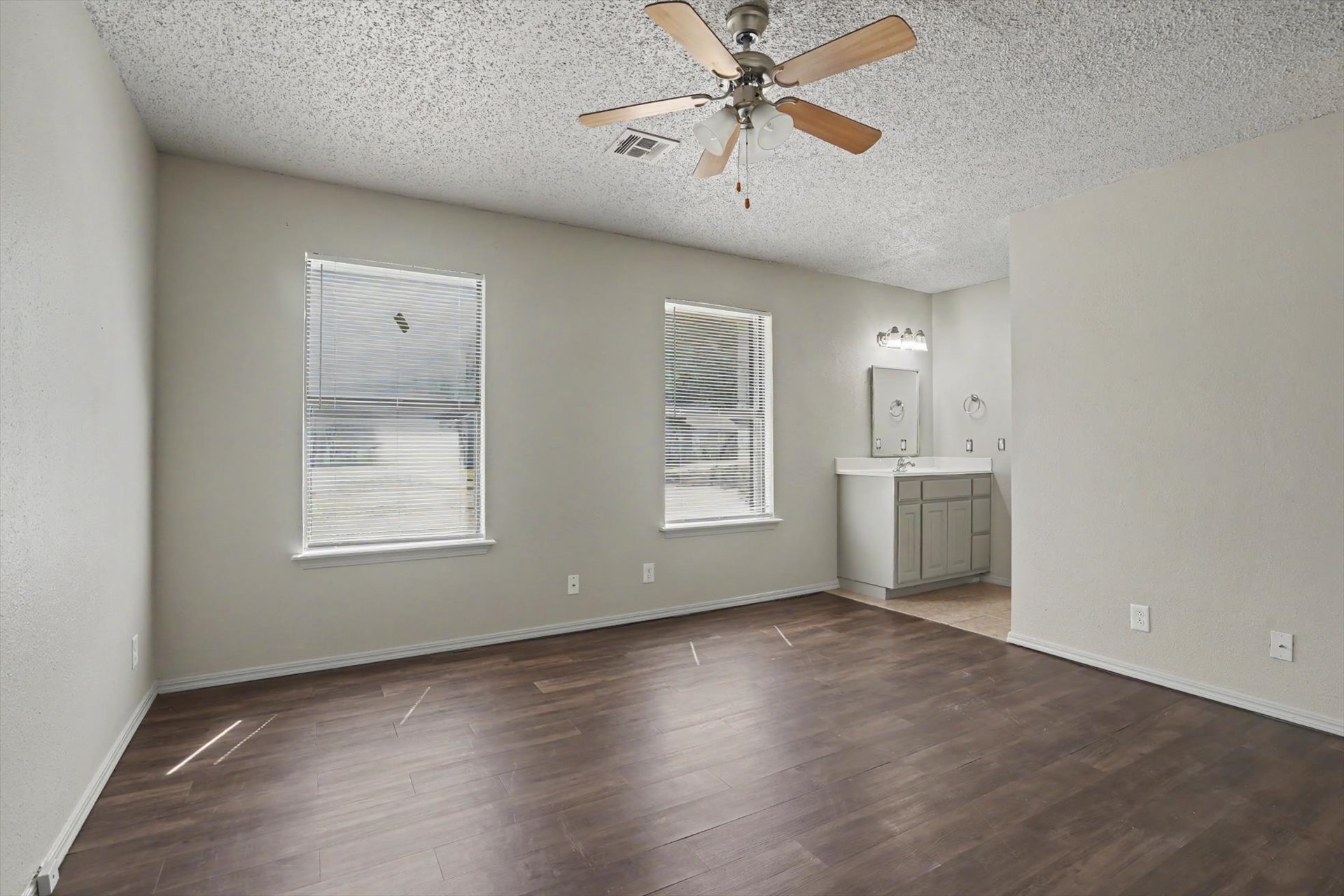3346 S 141st East Avenue Property Photo 20
