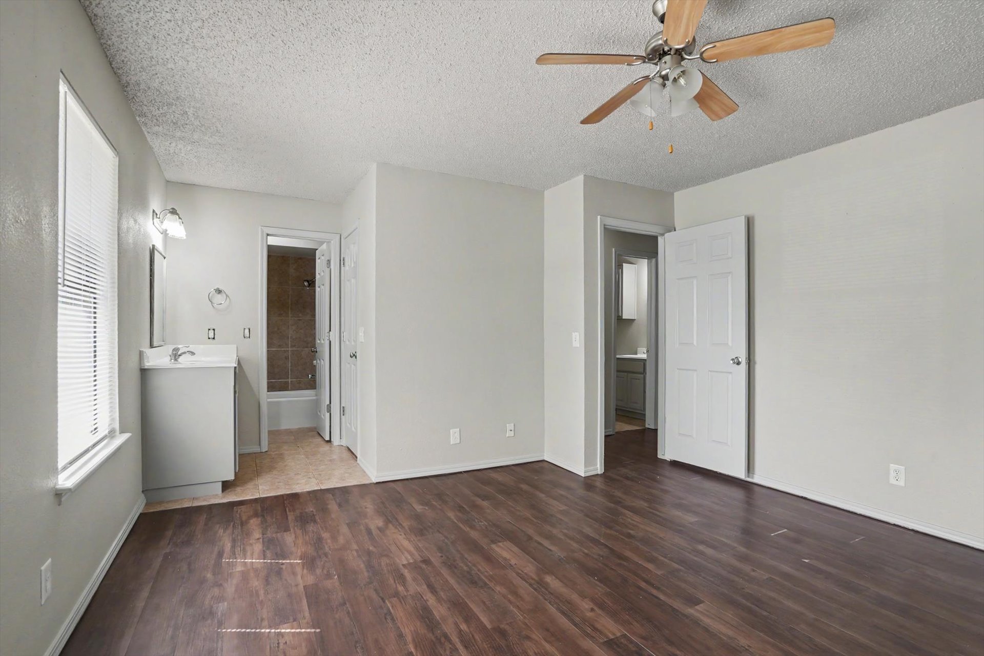 3346 S 141st East Avenue Property Photo 21
