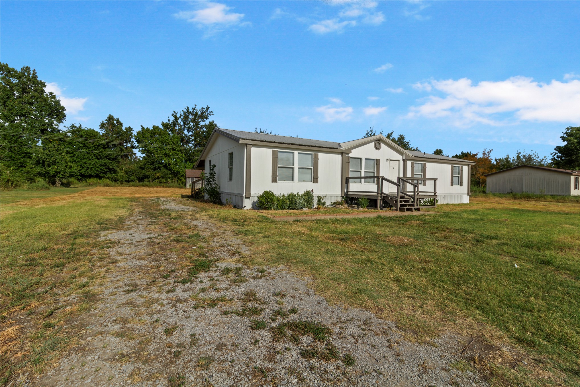 425 Sun Prairie Street Property Photo 2