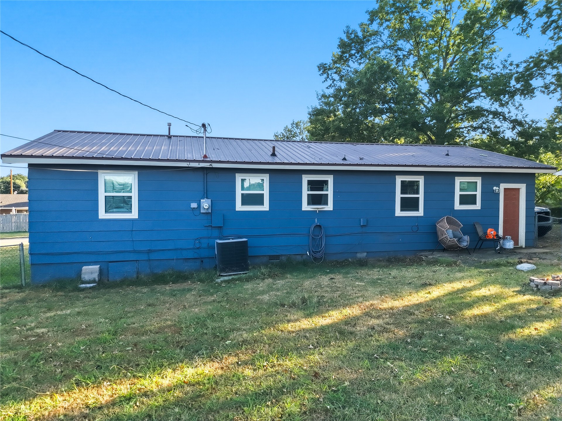 321 Mockingbird Property Photo 7