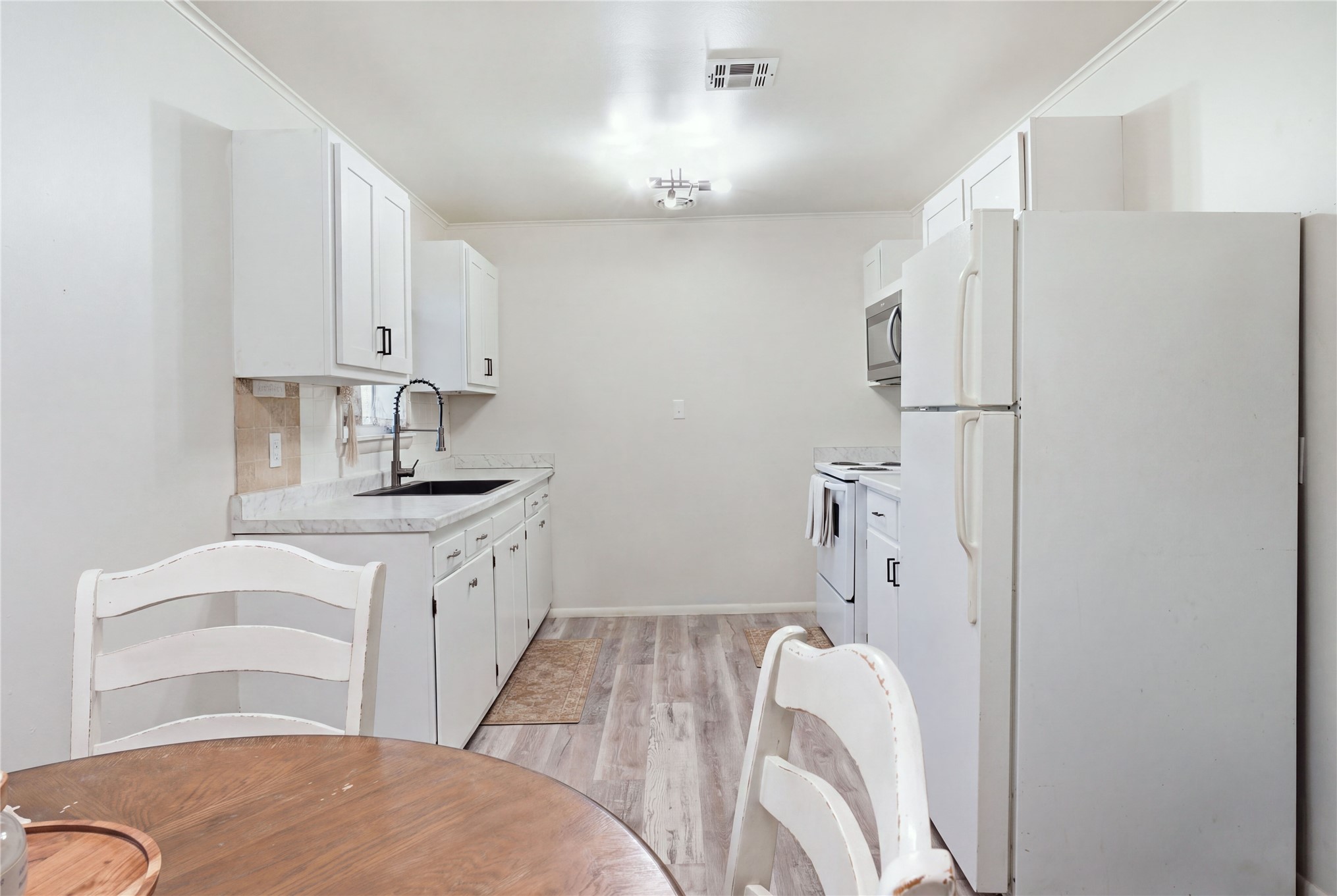 321 Mockingbird Property Photo 17