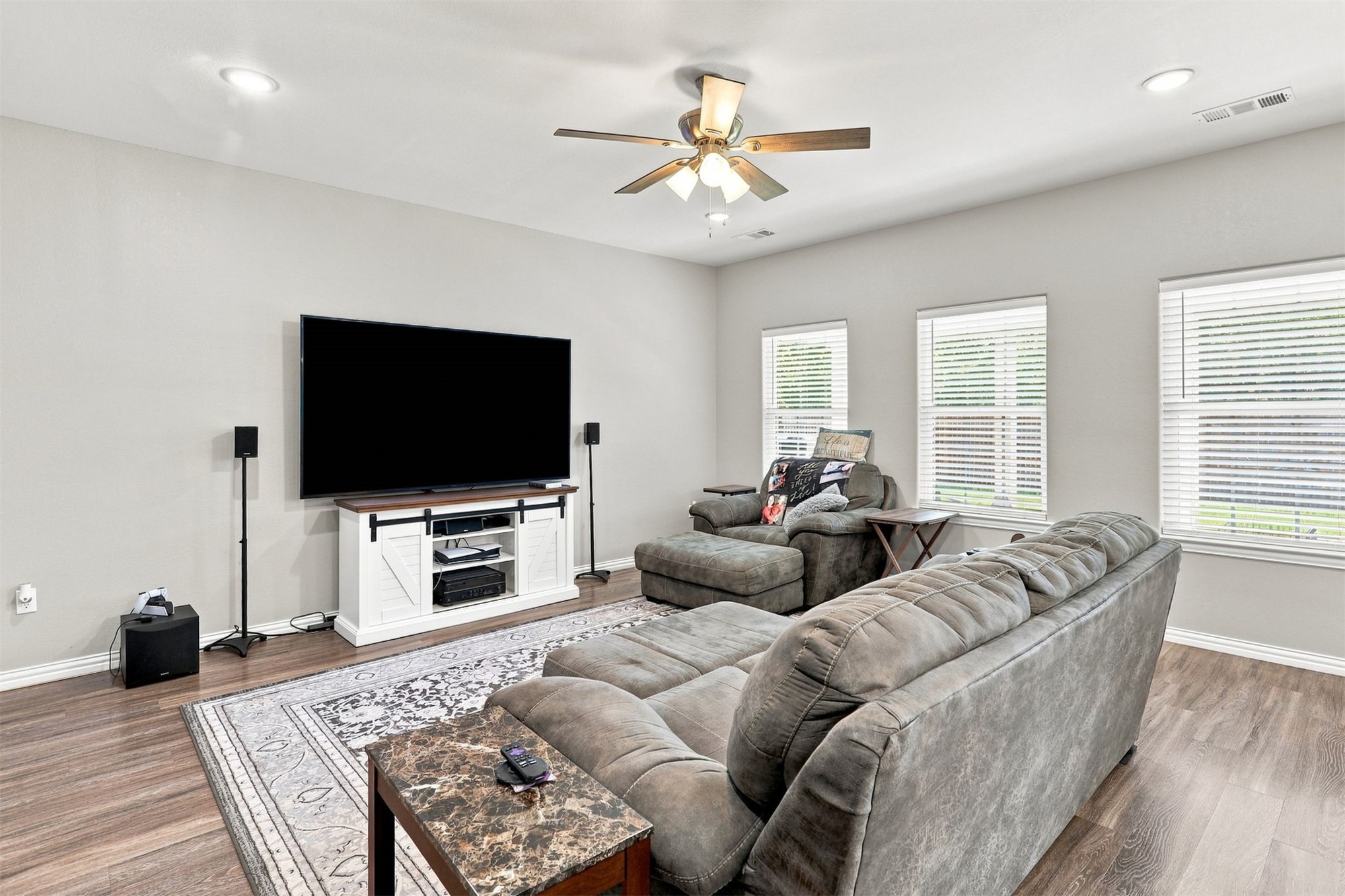 125 Rawlings Road Property Photo 8