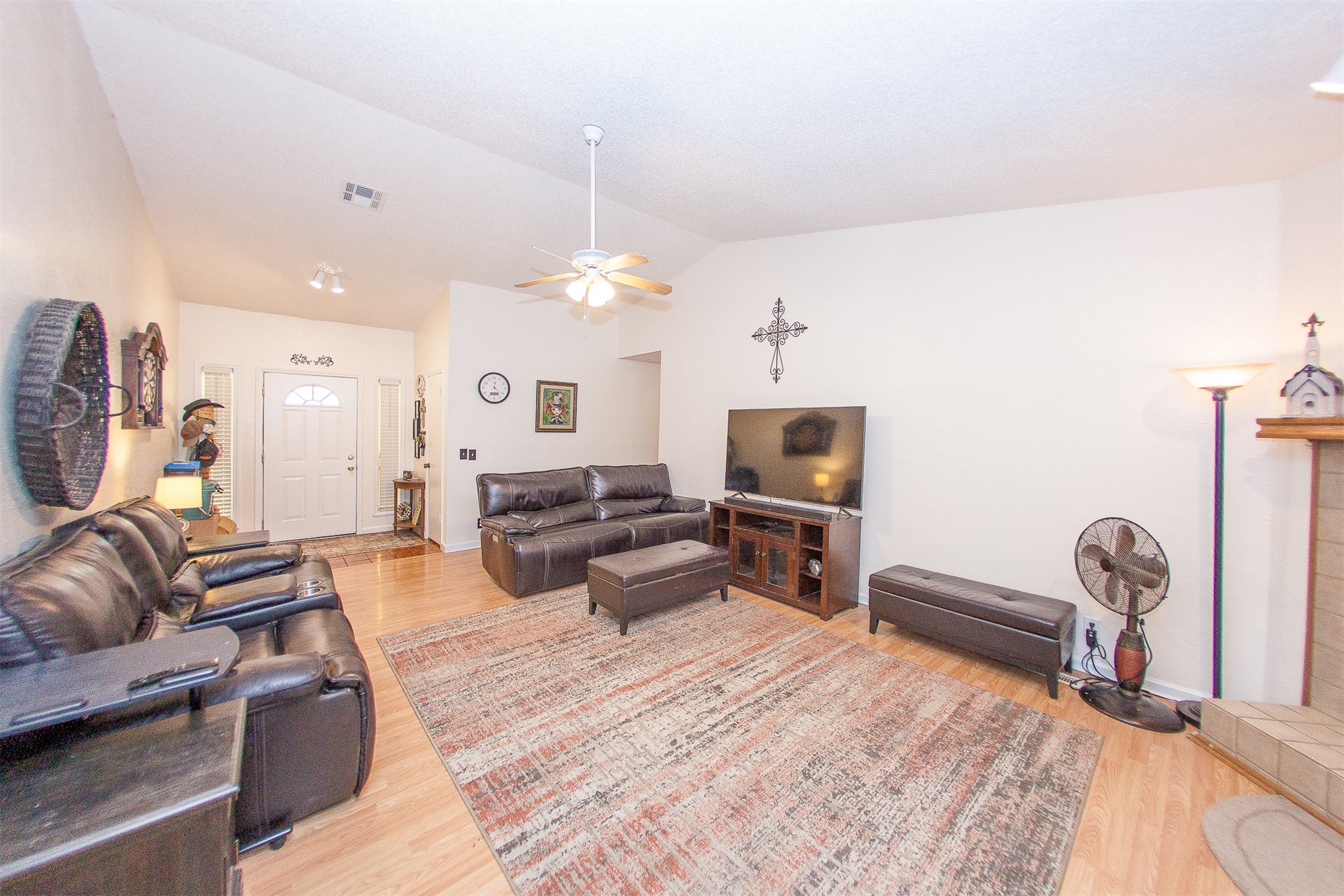 2984 W 65th Street Property Photo 4