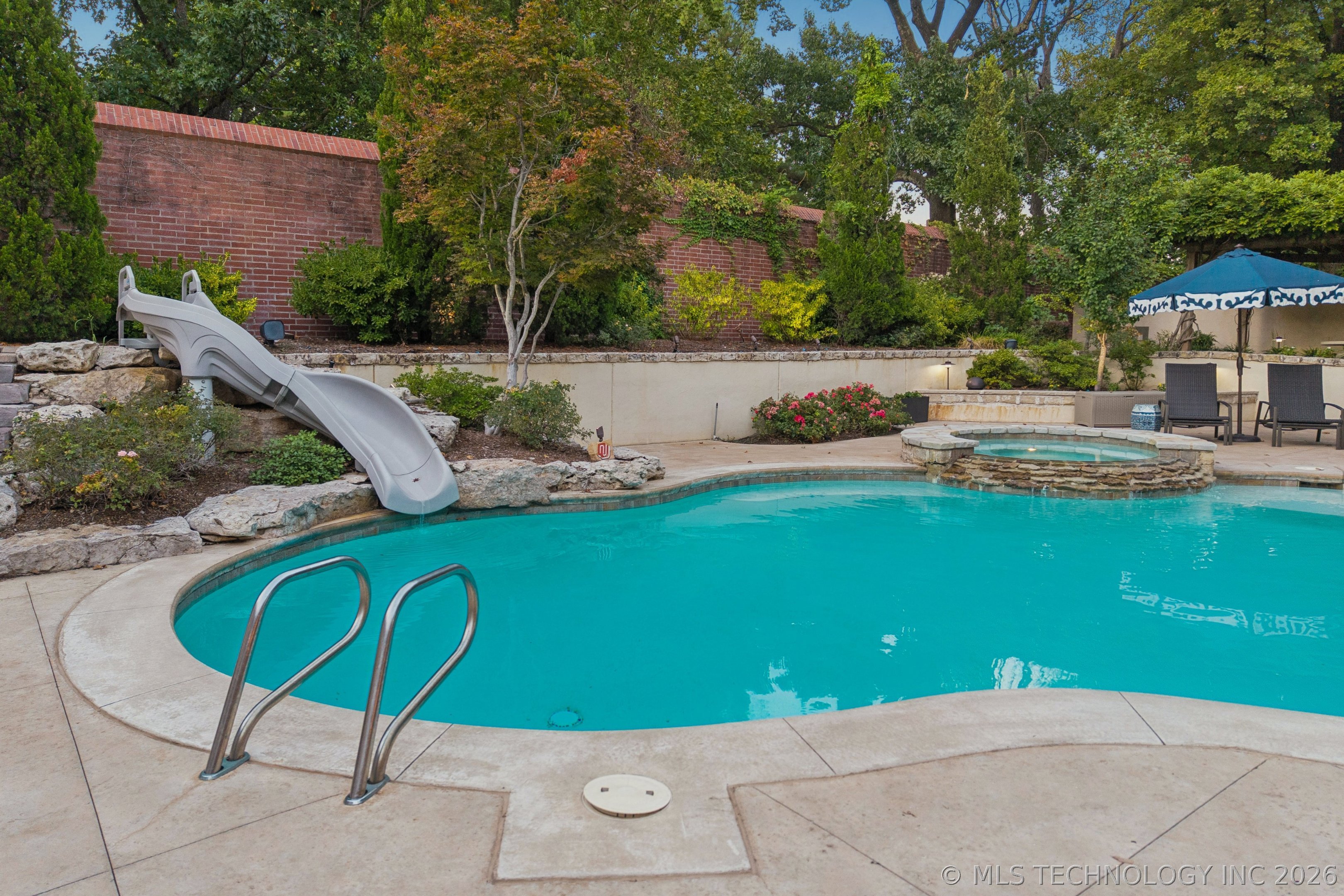 10805 S Marion Avenue Property Photo 76