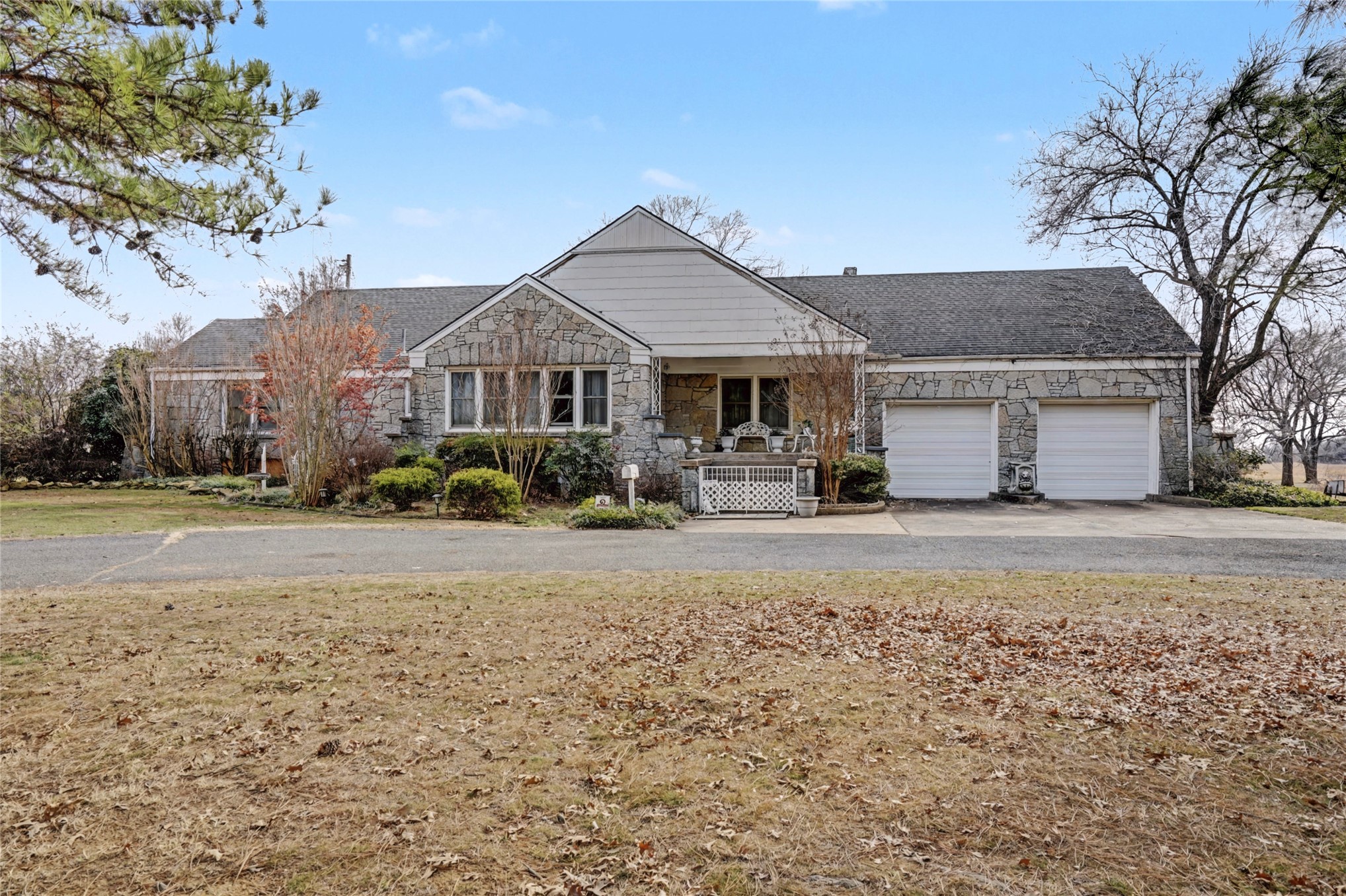 7635 Old Taft Road Property Photo 1
