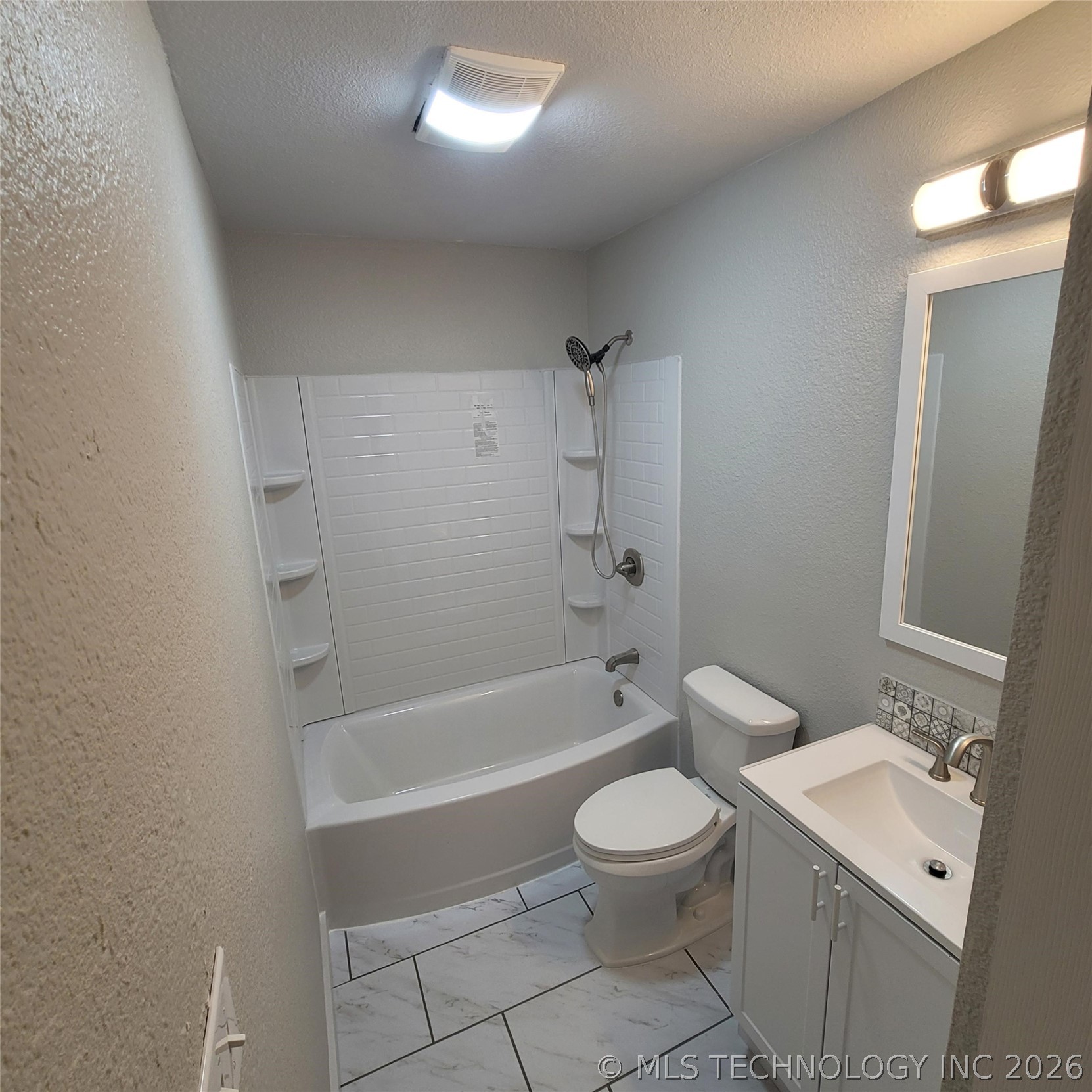 802 E Knisley Avenue Property Photo 5