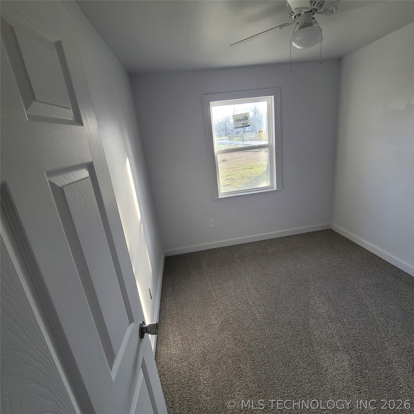802 E Knisley Avenue Property Photo 8