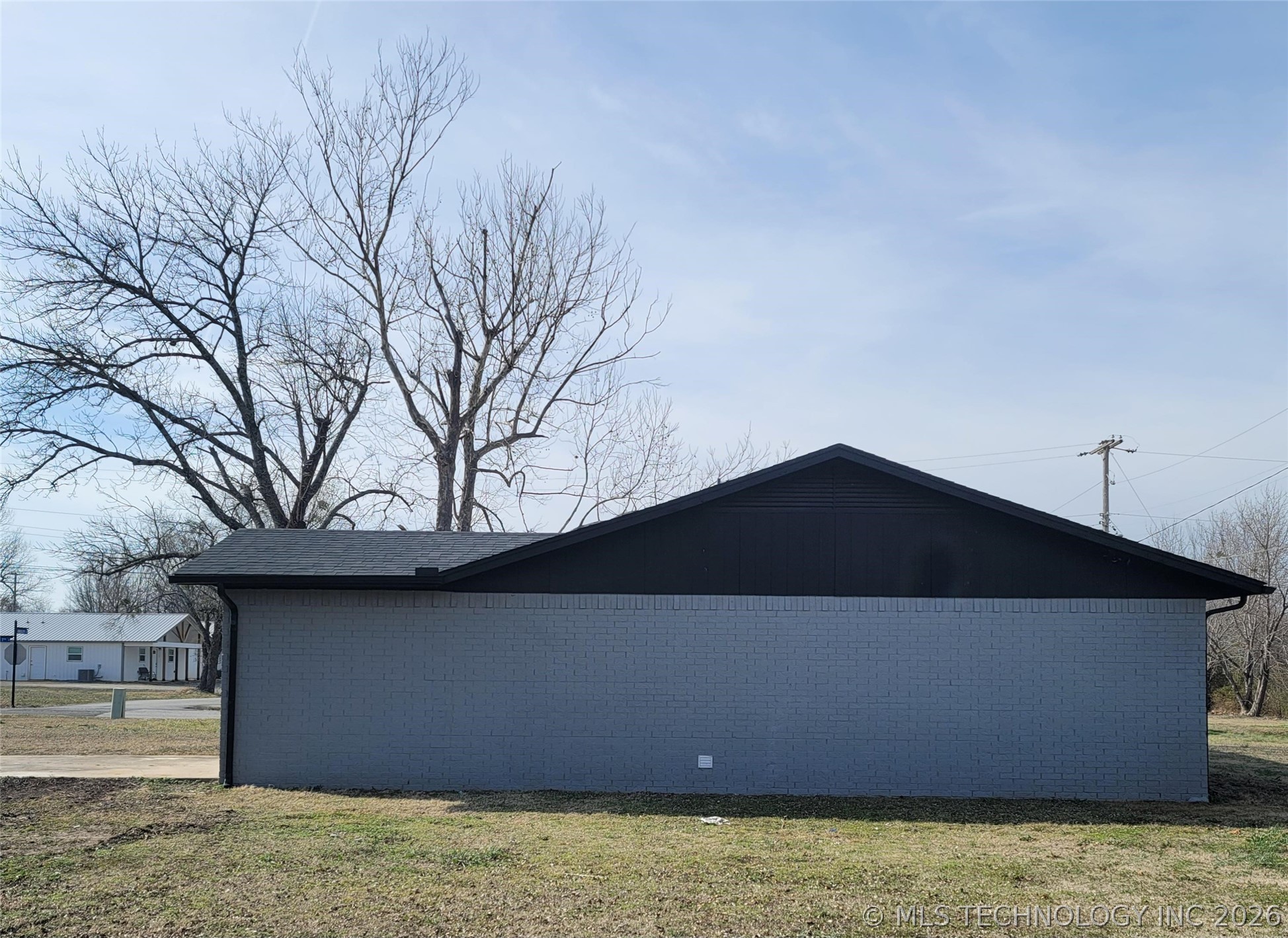802 E Knisley Avenue Property Photo 11