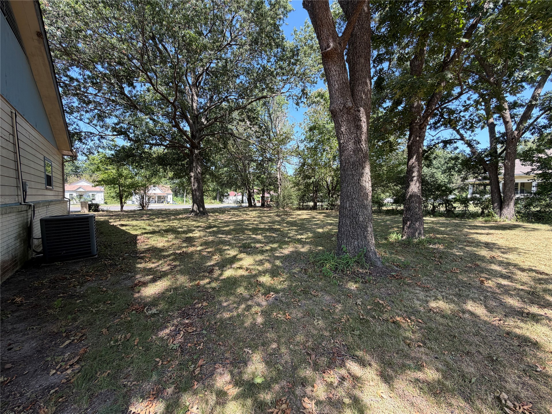 911 S Mcquarrie Avenue Property Photo 10