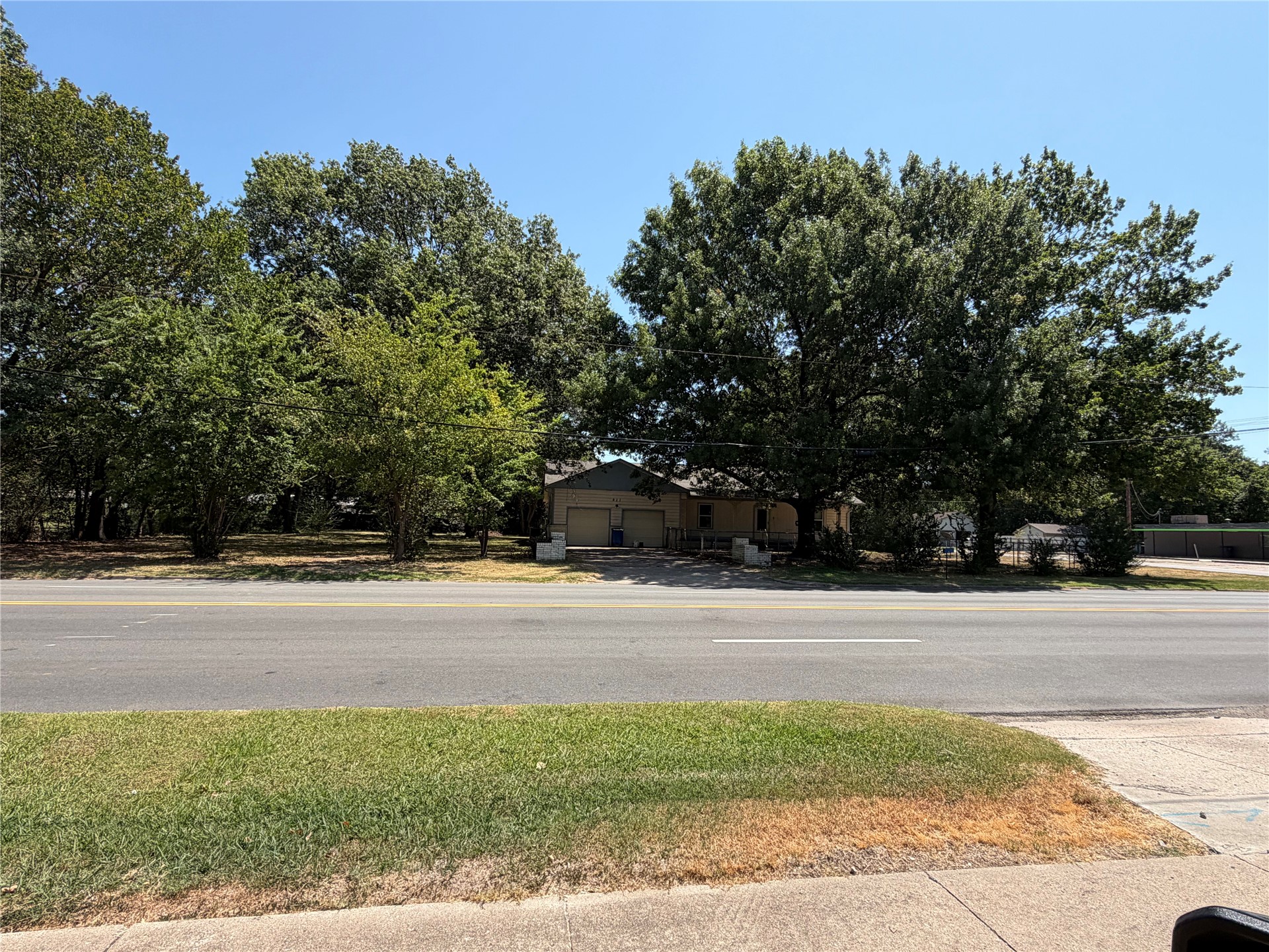911 S Mcquarrie Avenue Property Photo 40