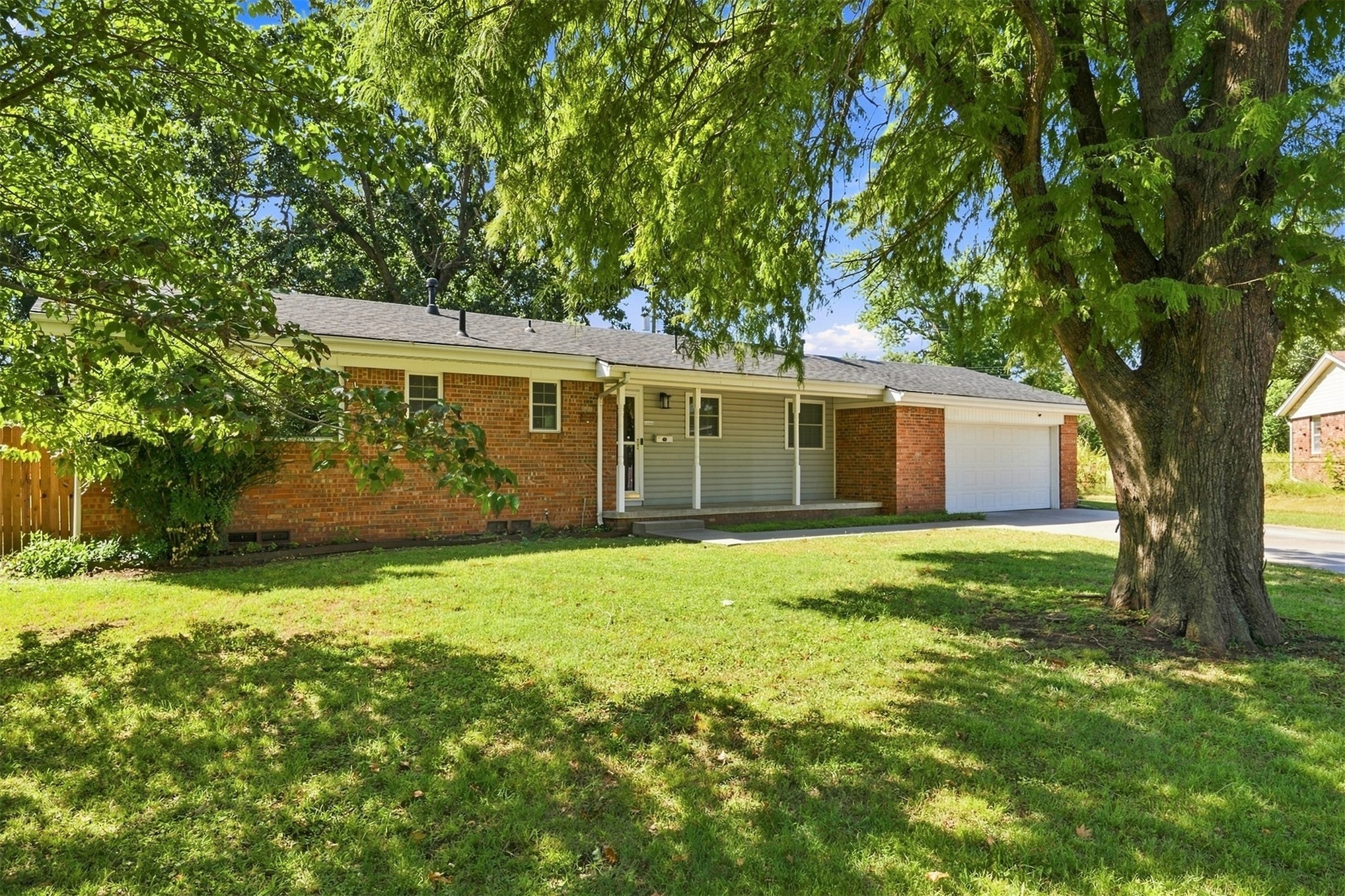 4513 S Zenith Avenue Property Photo 2