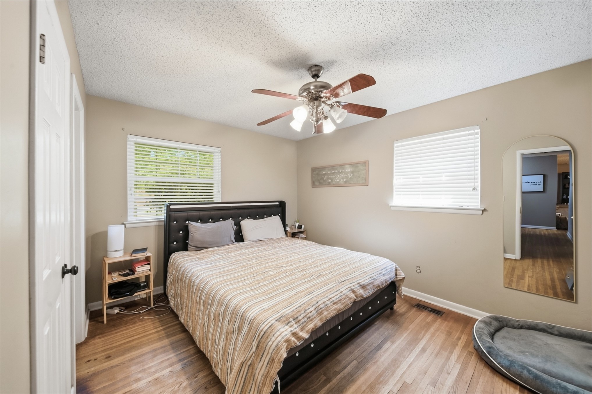 4513 S Zenith Avenue Property Photo 15