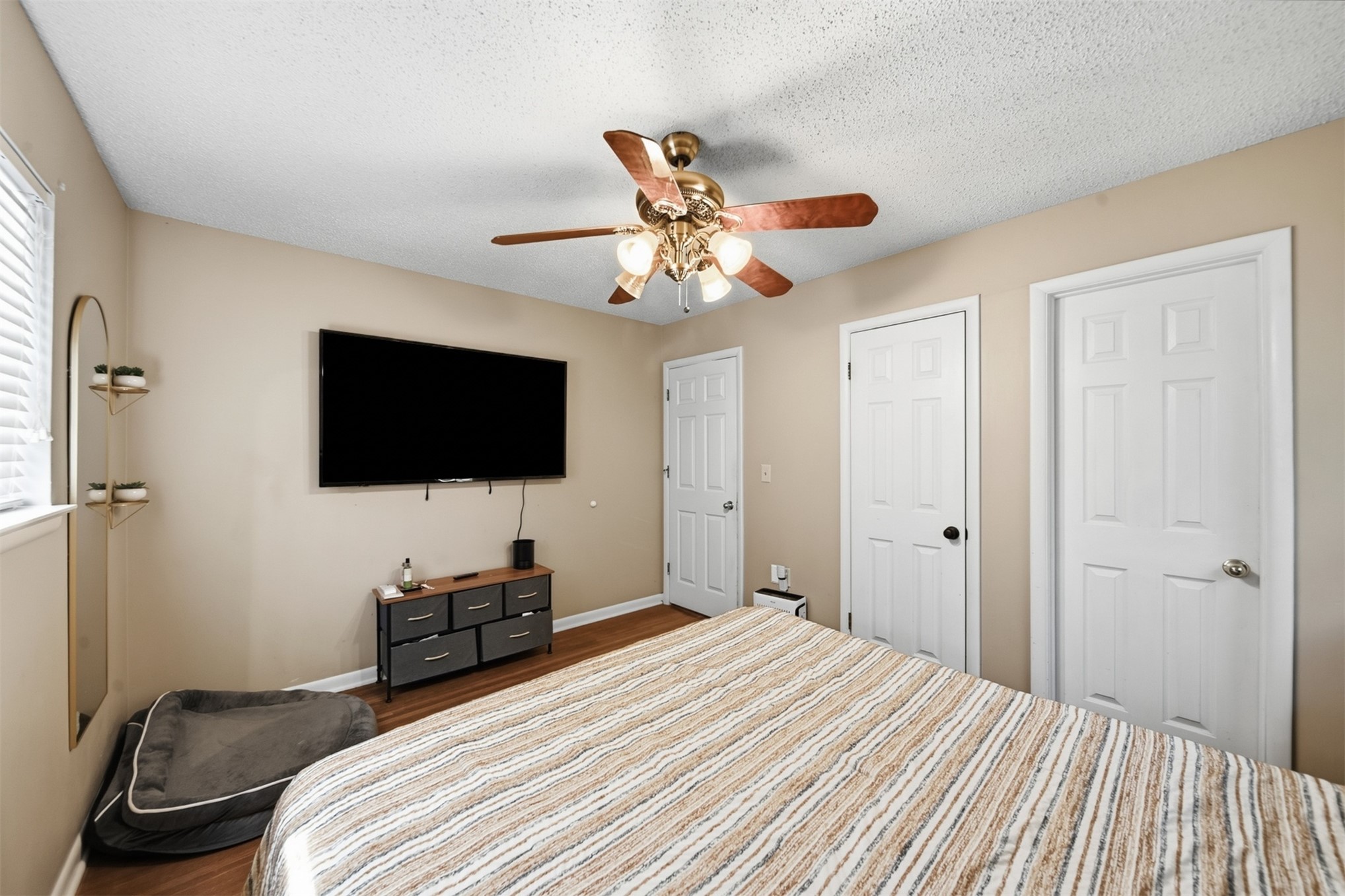 4513 S Zenith Avenue Property Photo 16