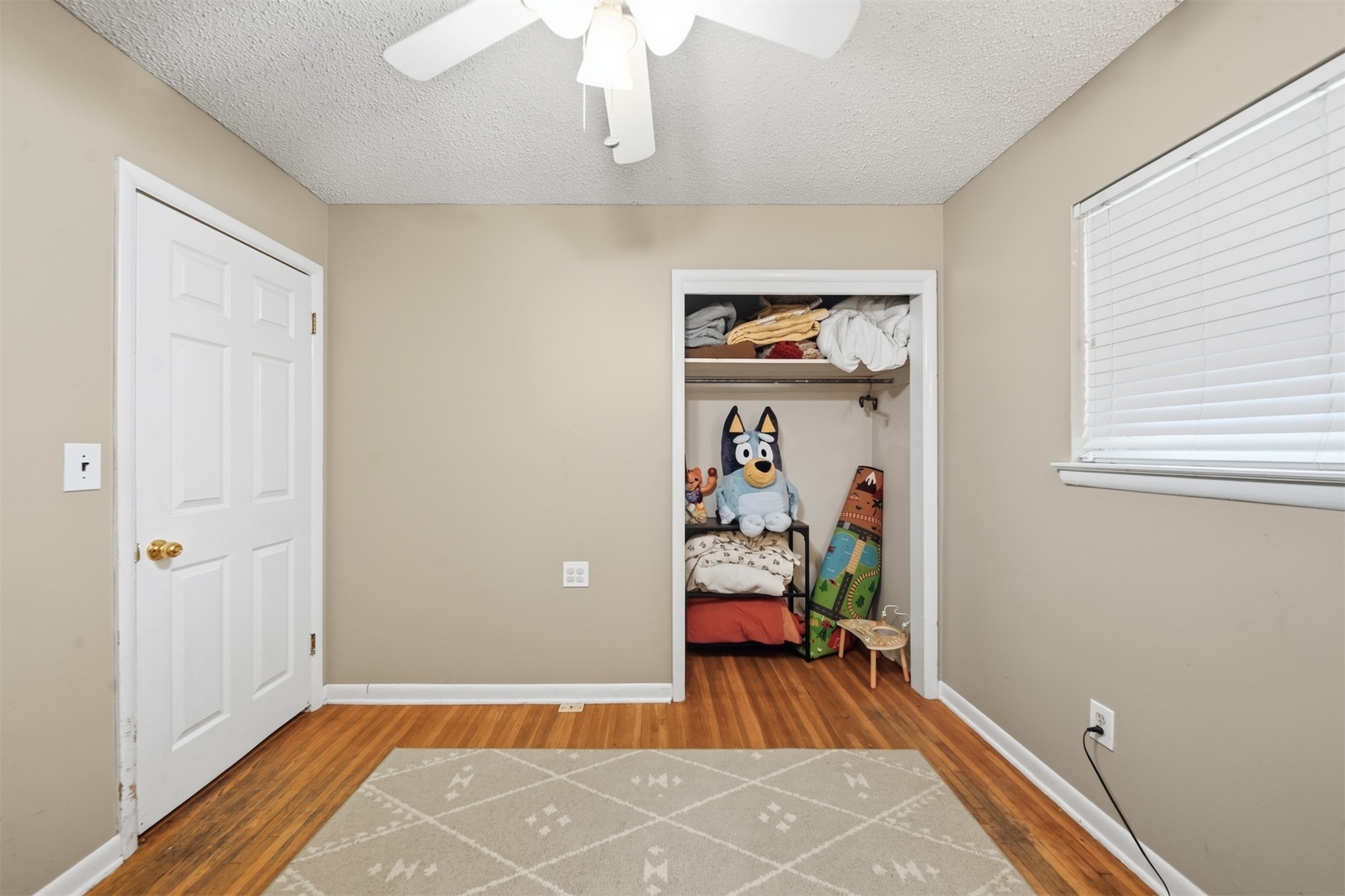 4513 S Zenith Avenue Property Photo 19