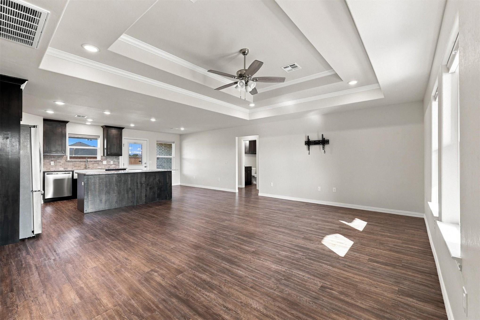 3018 Silver Charm Avenue Property Photo 5