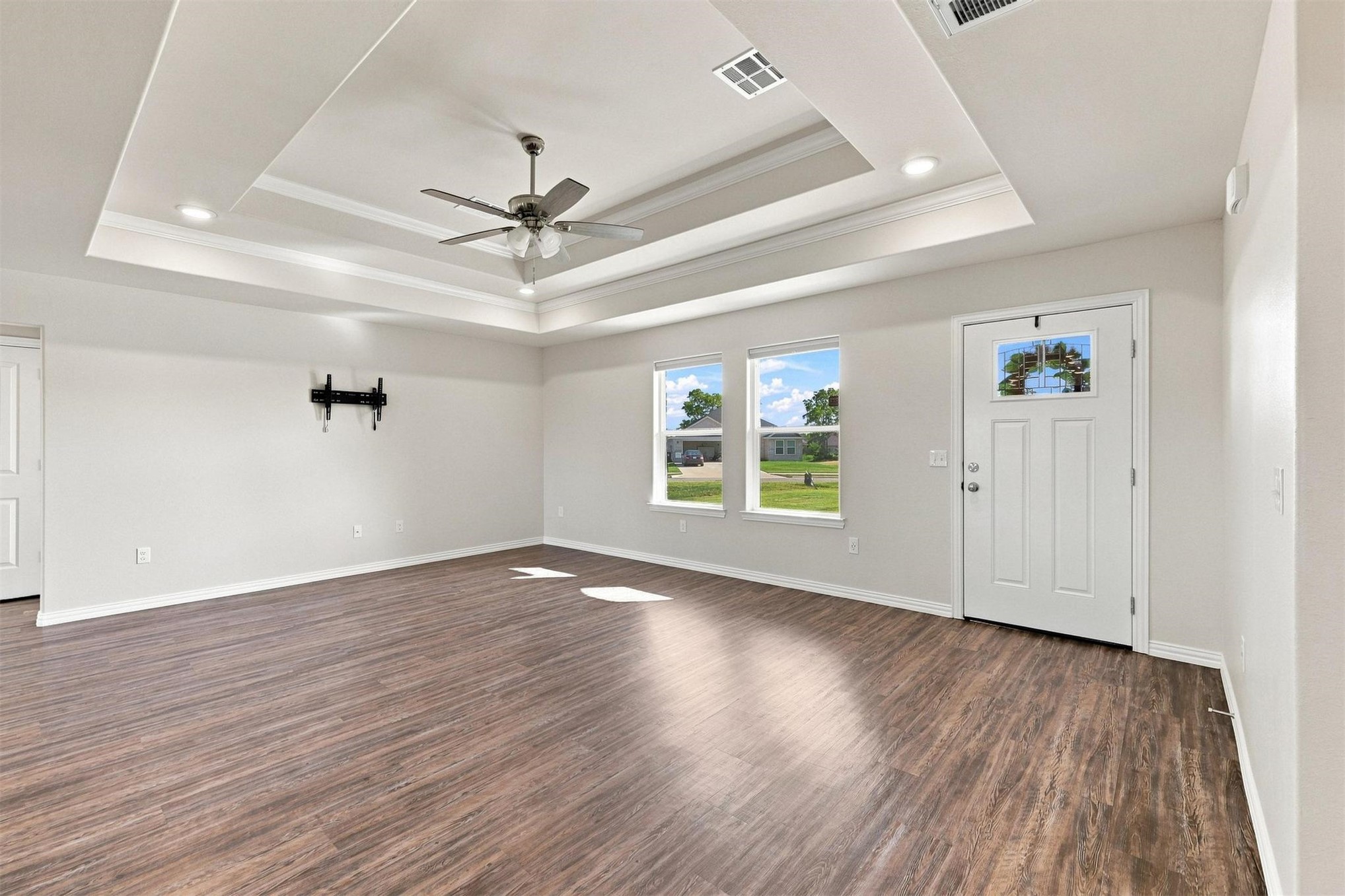 3018 Silver Charm Avenue Property Photo 6