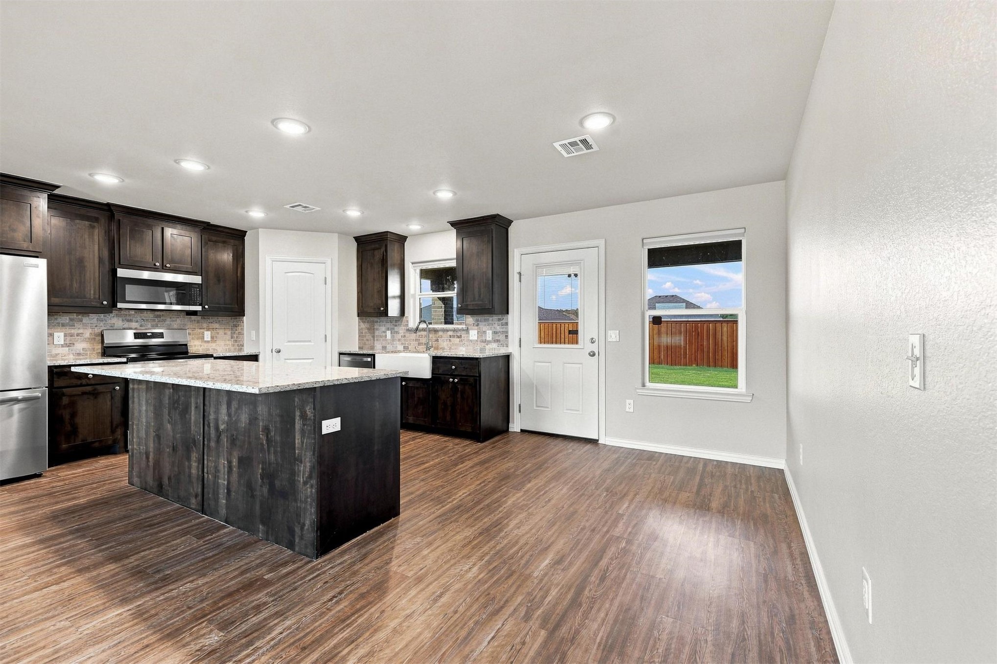 3018 Silver Charm Avenue Property Photo 9