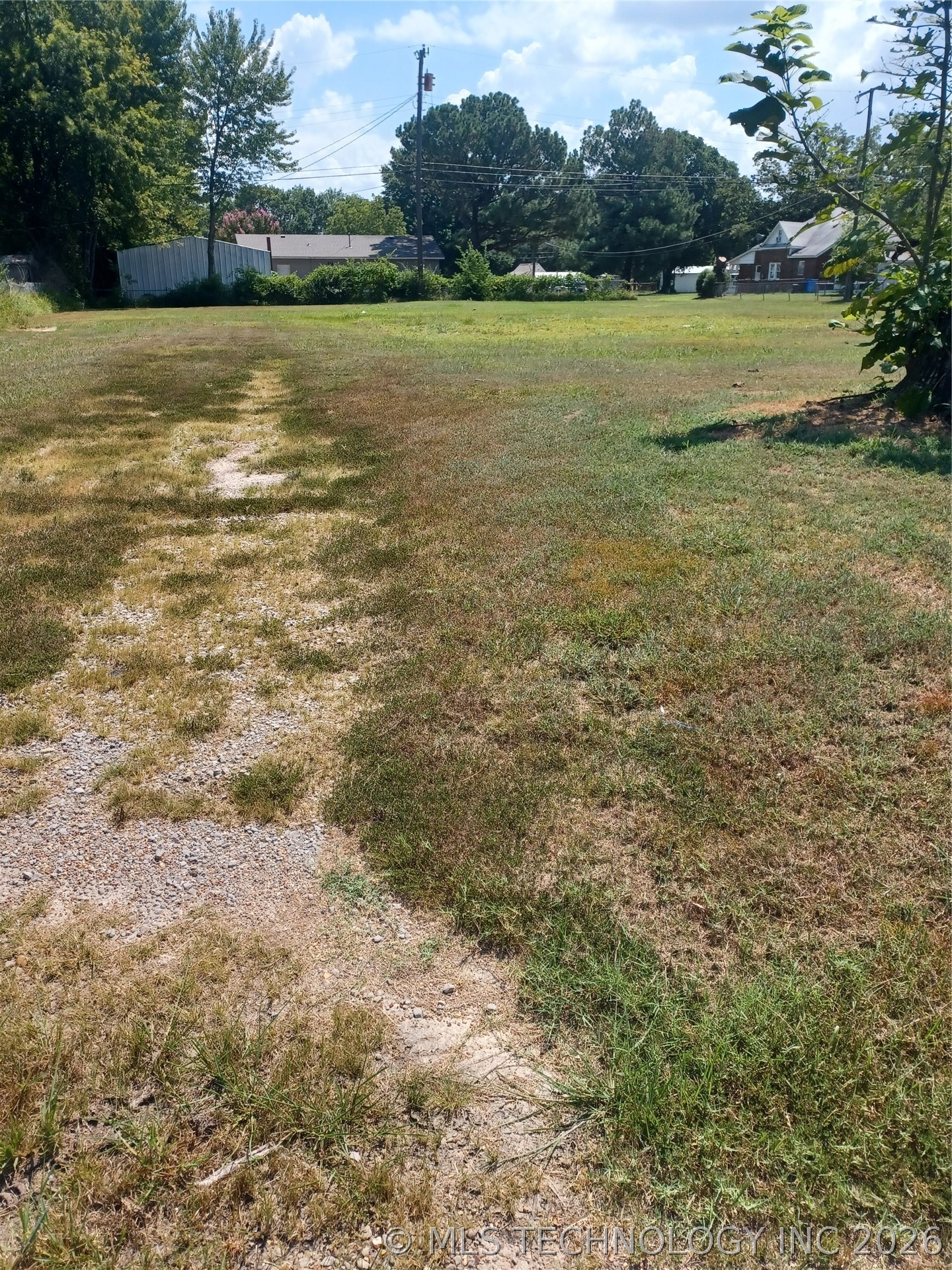 514 Se Main Street Property Photo 4
