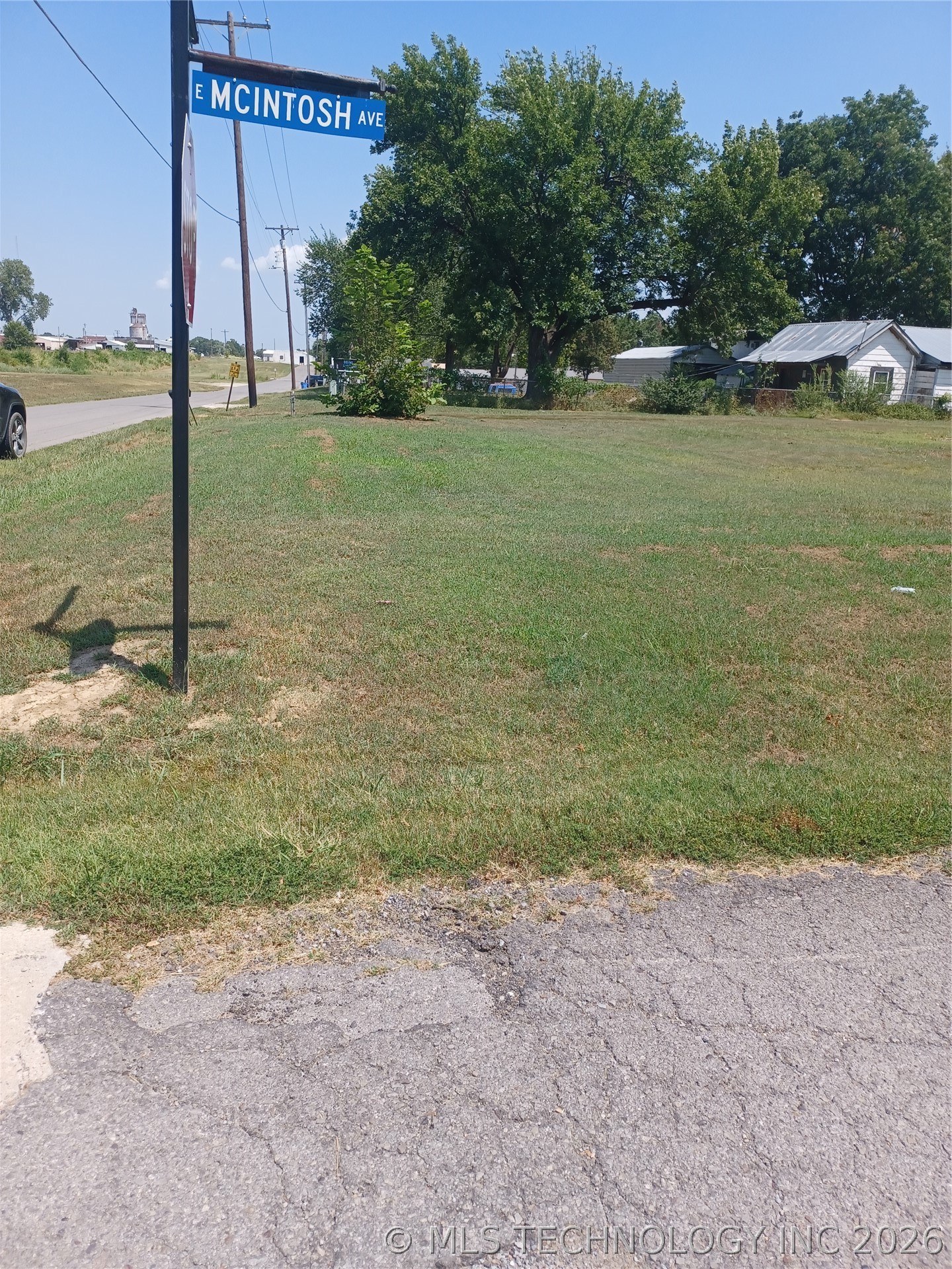 514 Se Main Street Property Photo 14