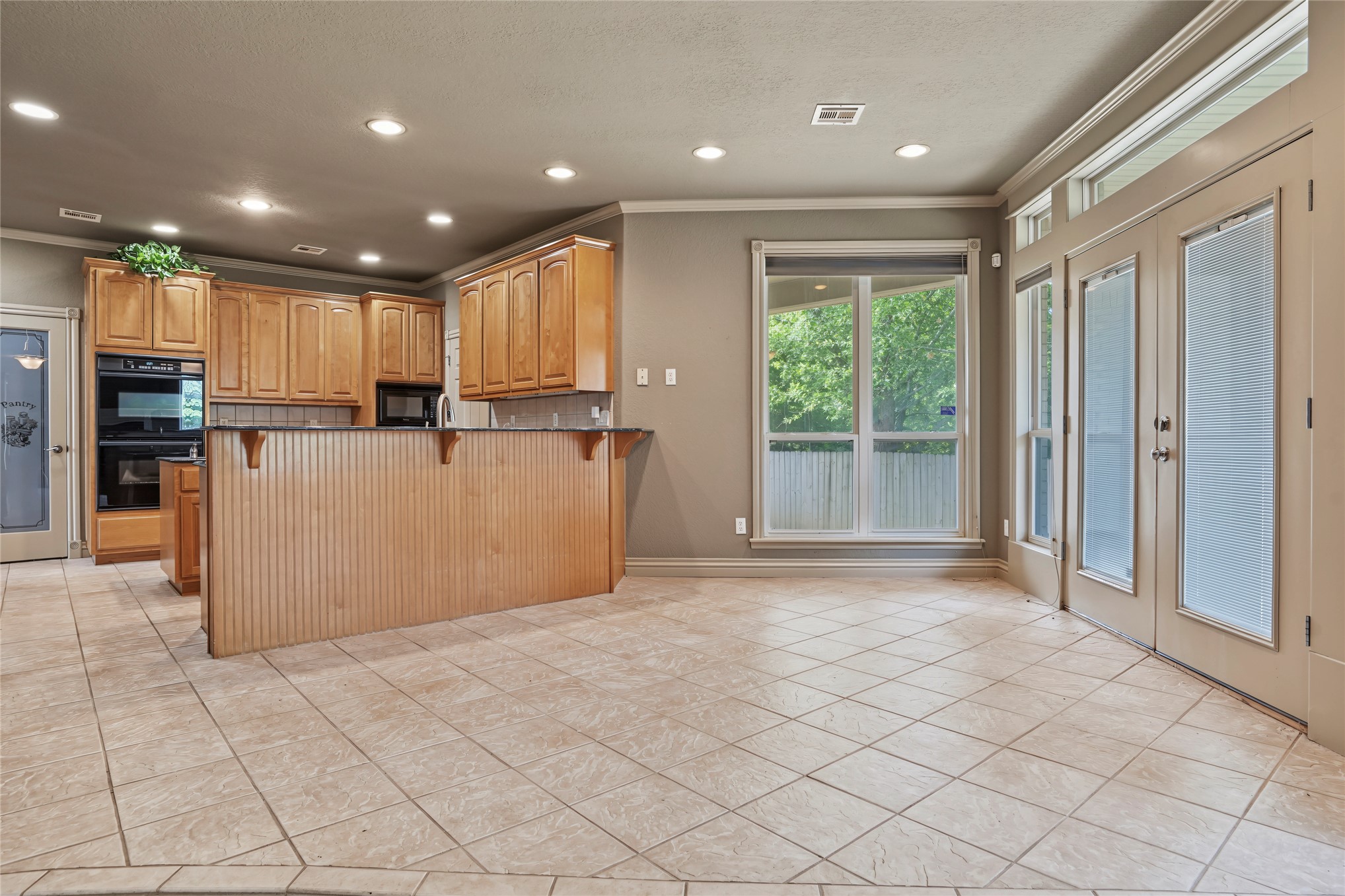 732 W 99th Street S Property Photo 12