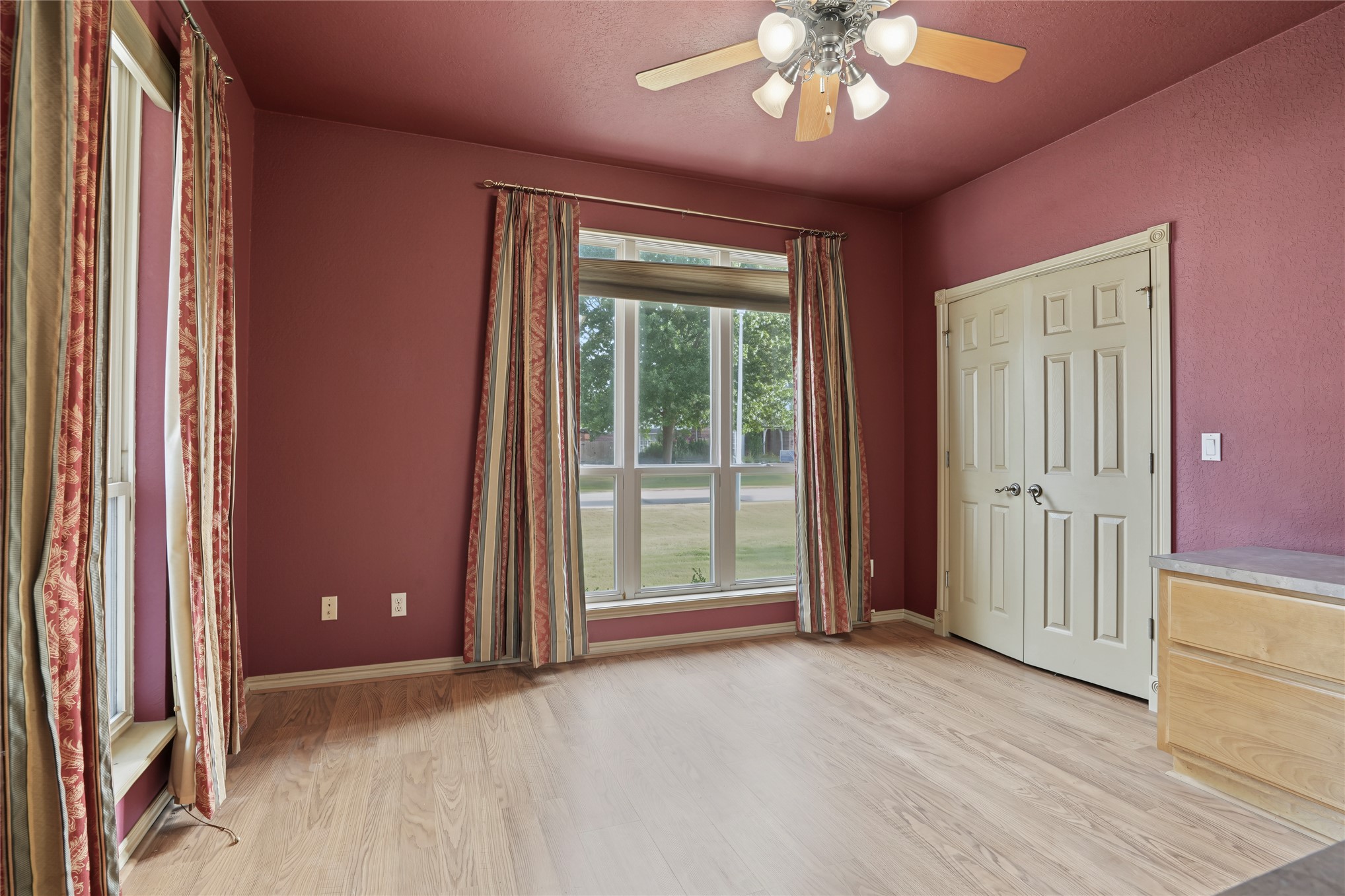 732 W 99th Street S Property Photo 20