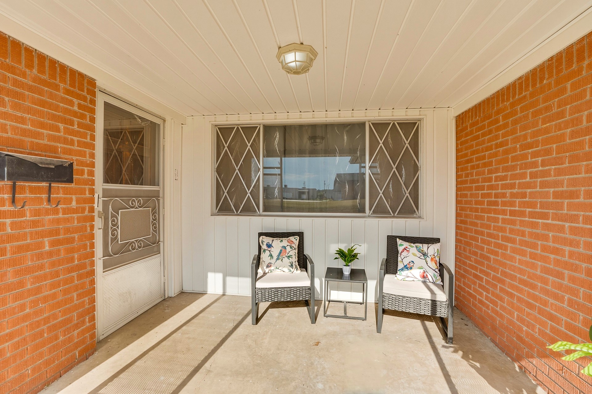 715 N Susan Avenue Property Photo 4