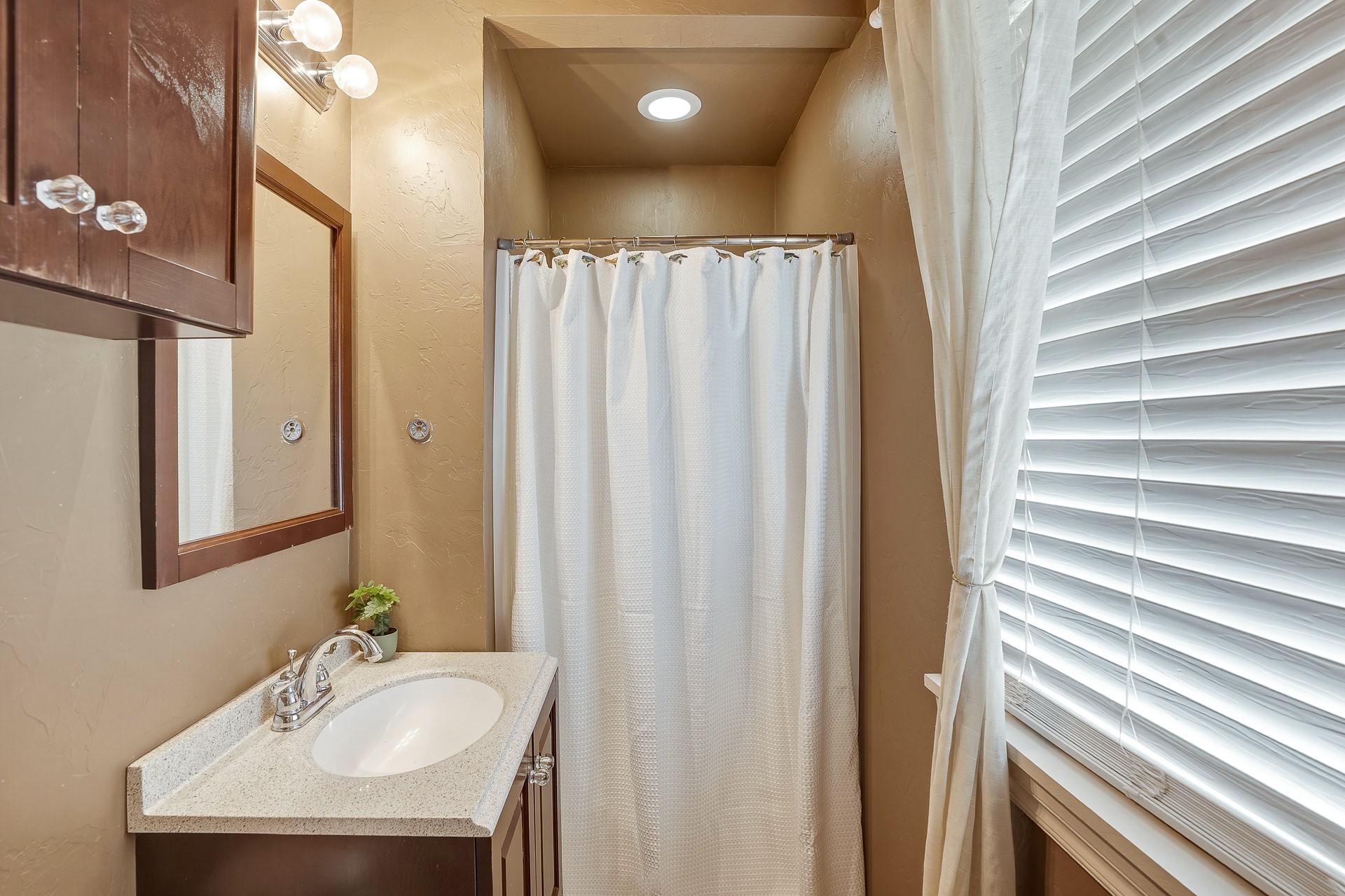 715 N Susan Avenue Property Photo 17