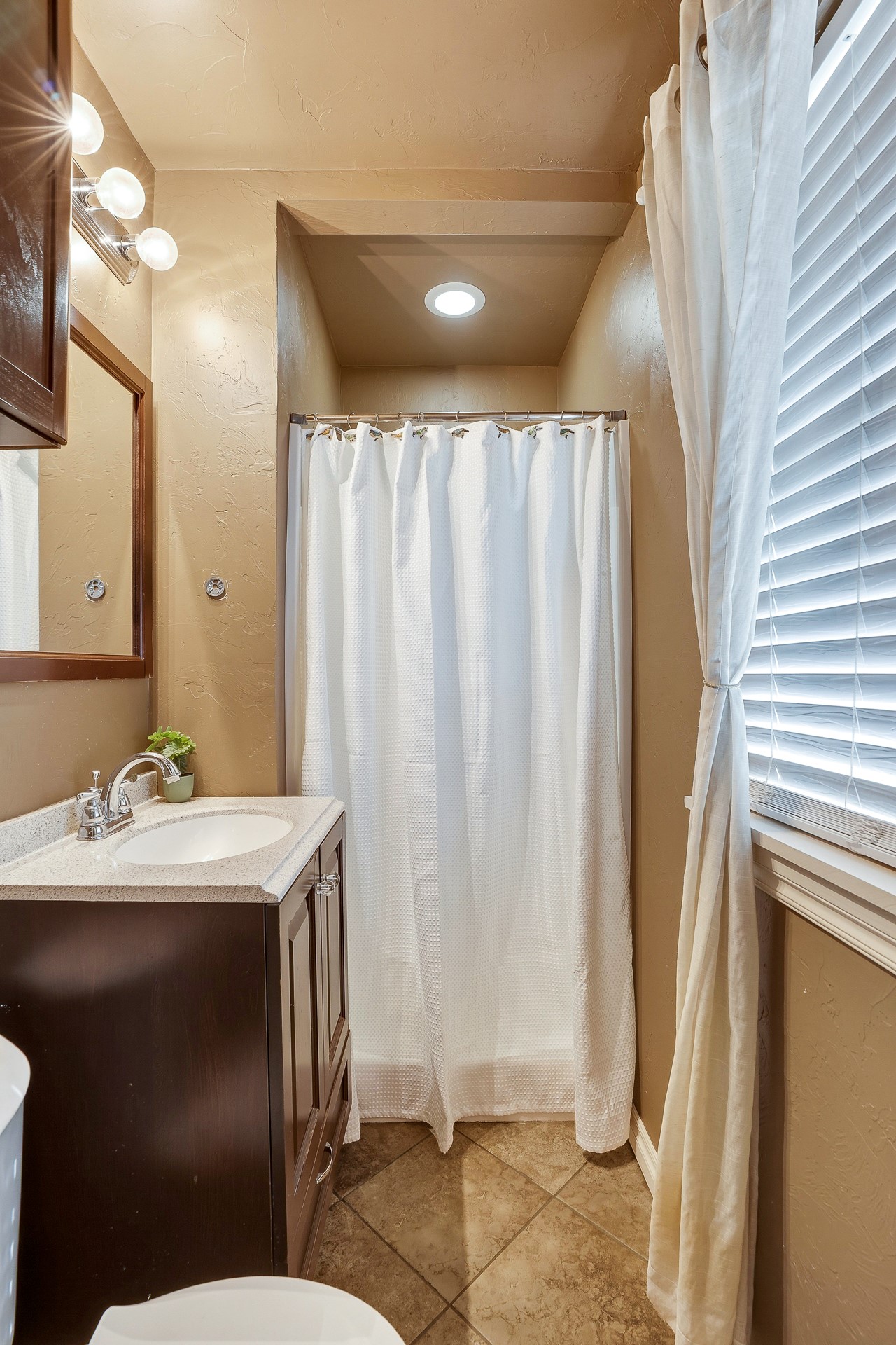 715 N Susan Avenue Property Photo 18