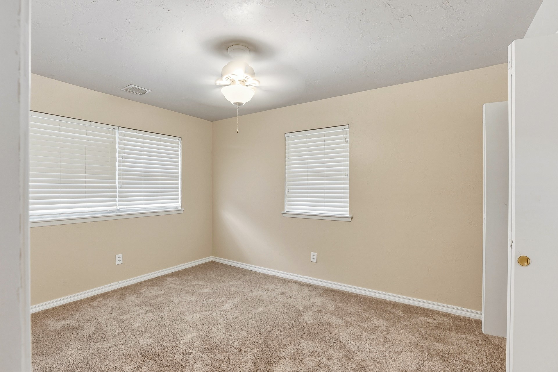 715 N Susan Avenue Property Photo 19