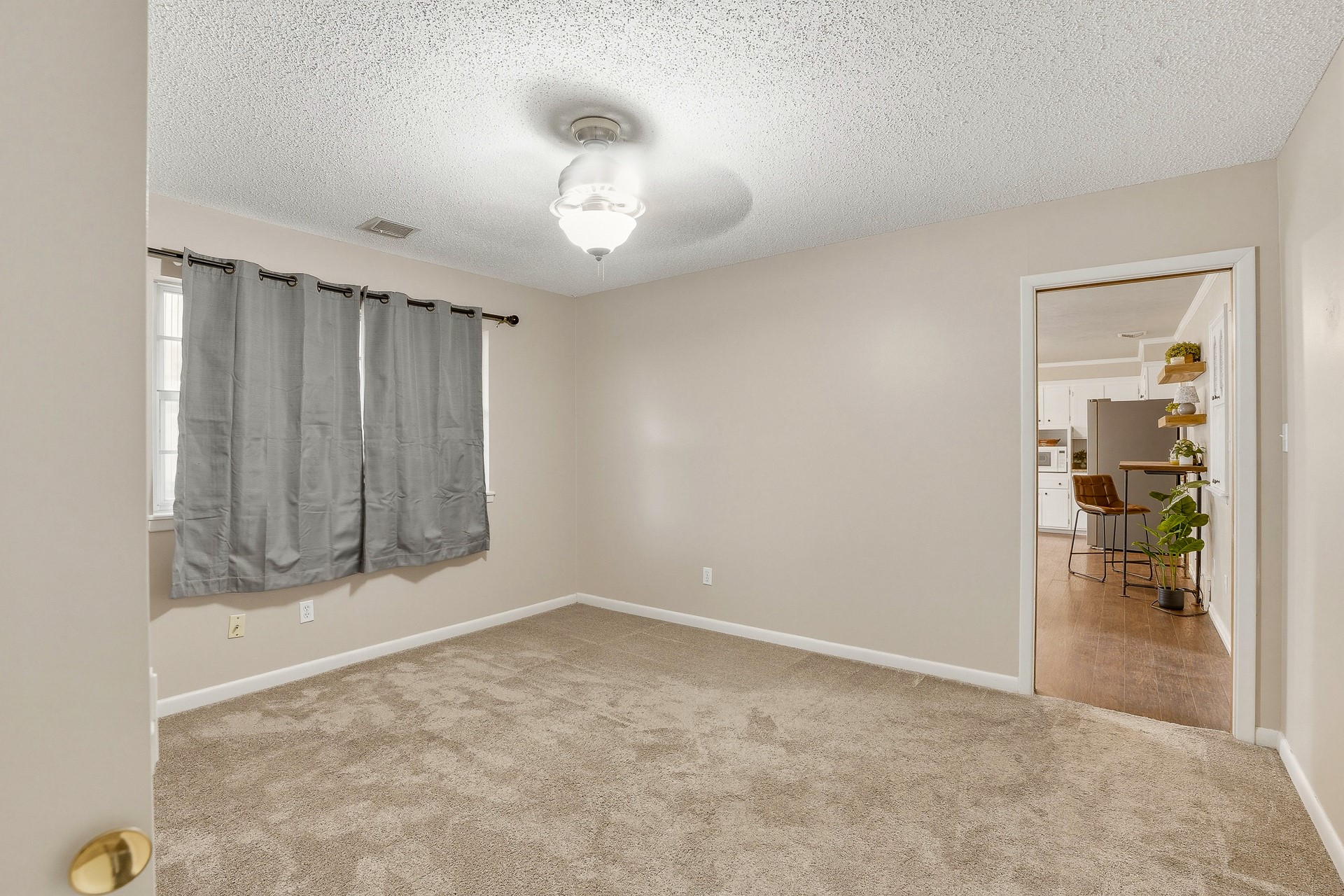 715 N Susan Avenue Property Photo 23