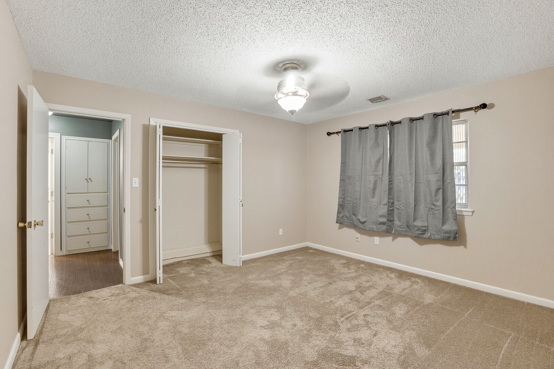 715 N Susan Avenue Property Photo 24