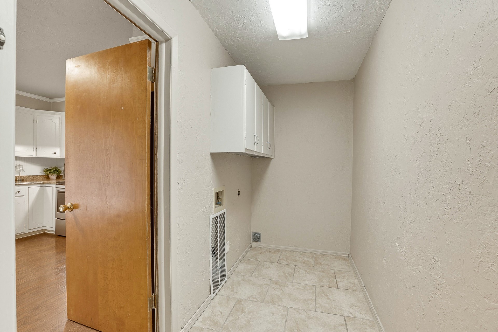 715 N Susan Avenue Property Photo 25