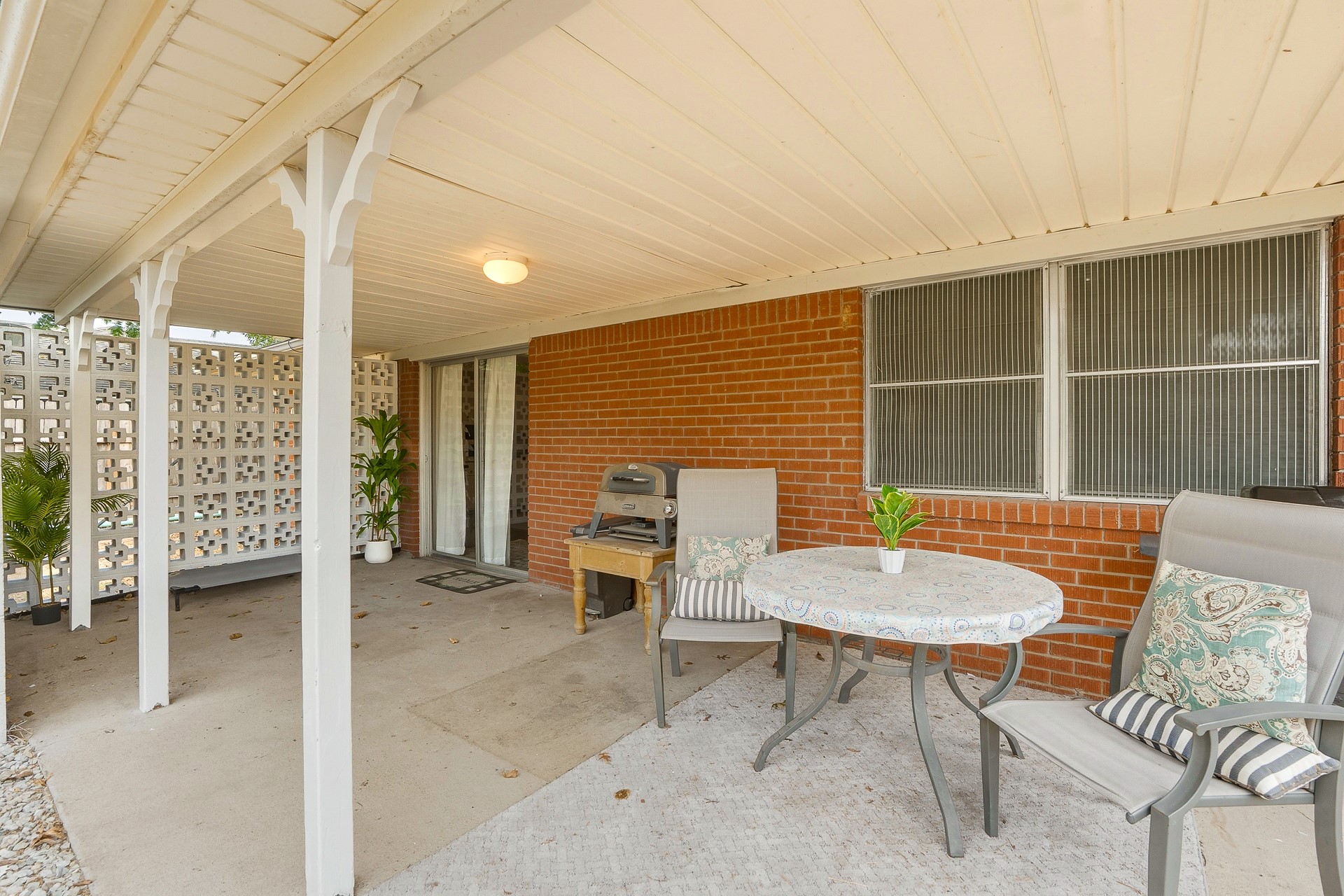 715 N Susan Avenue Property Photo 28