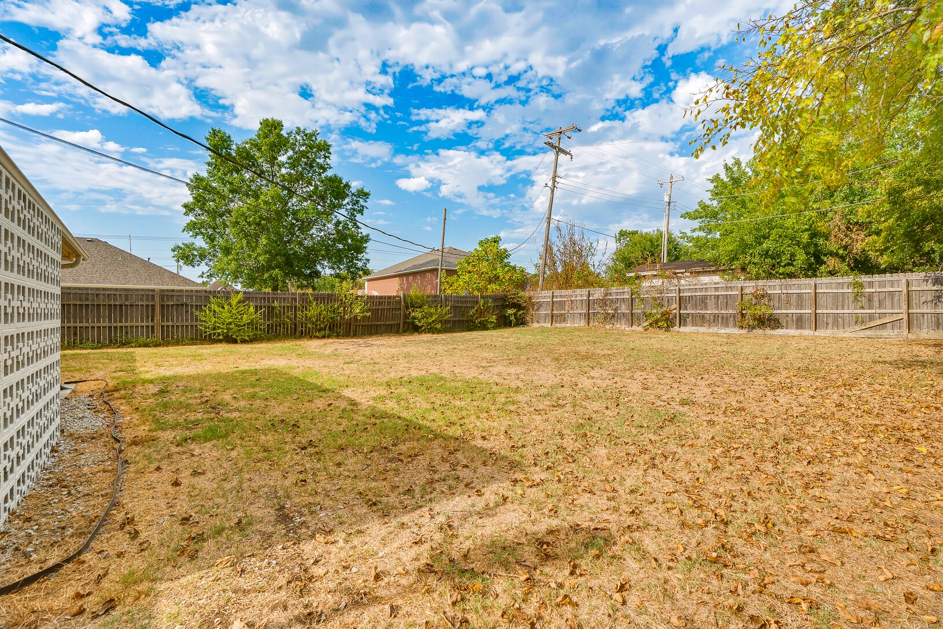 715 N Susan Avenue Property Photo 32