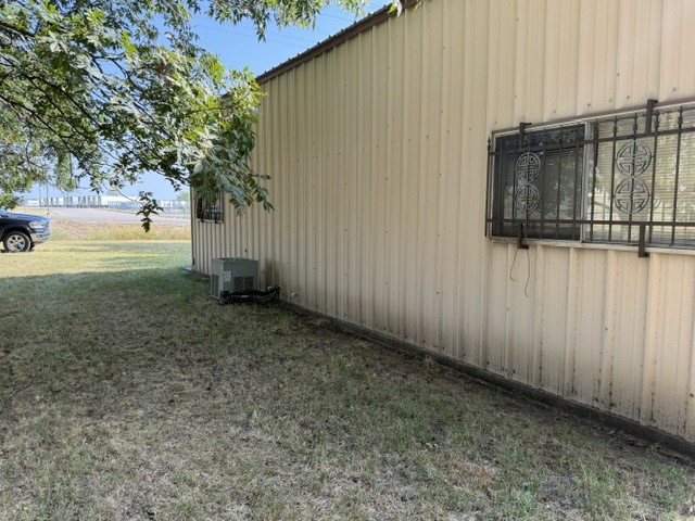000 70 Highway Property Photo 5