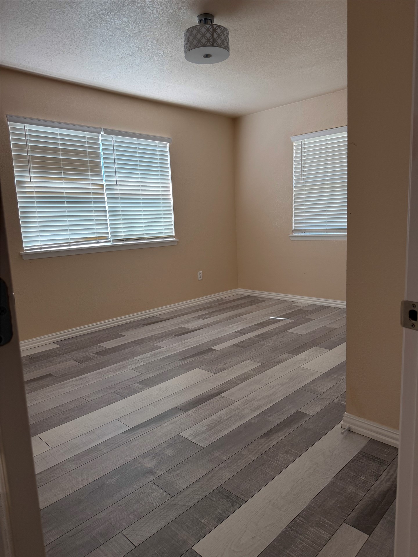 1204 Nw Gaye Street Property Photo 24