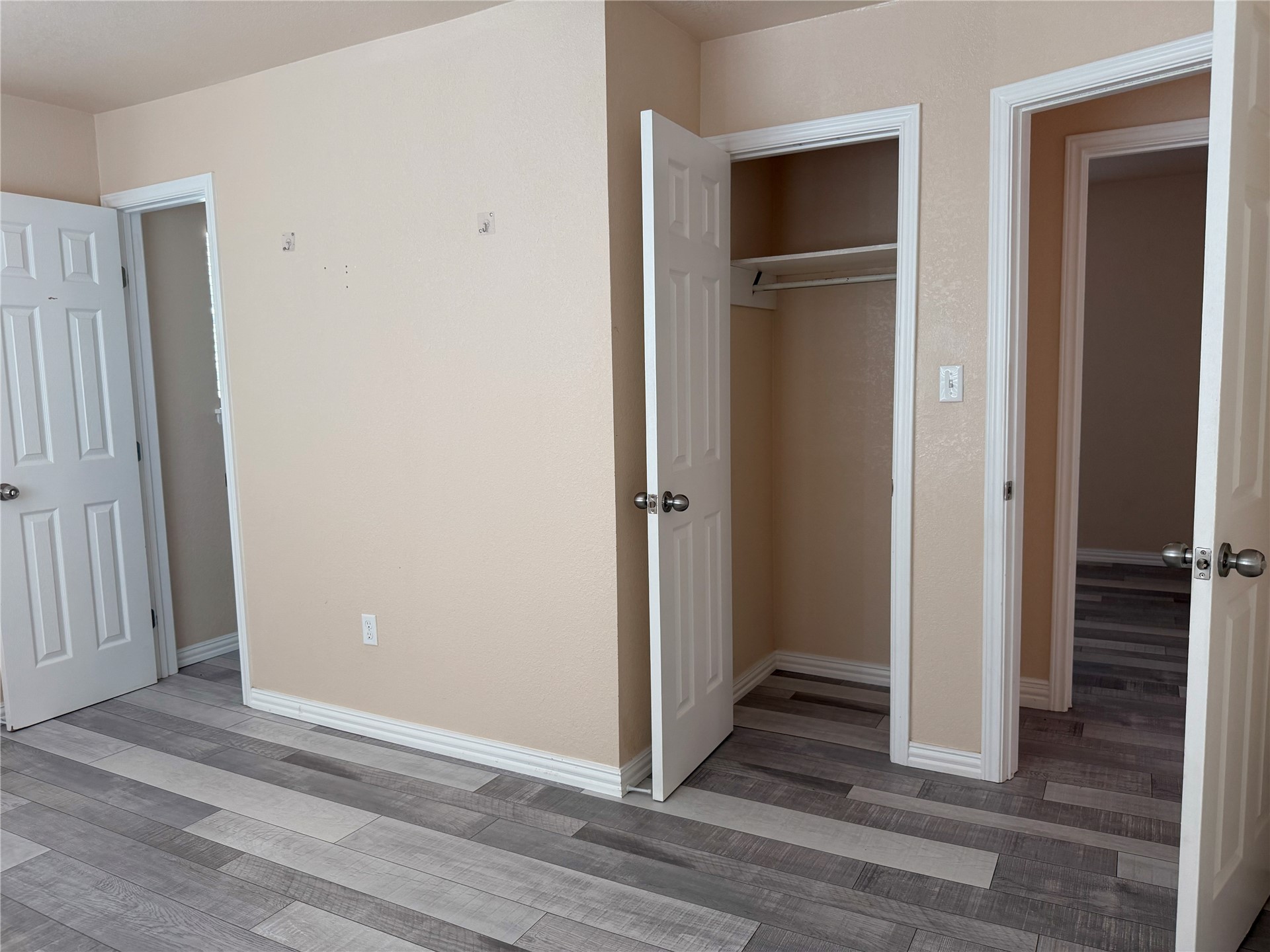 1204 Nw Gaye Street Property Photo 25