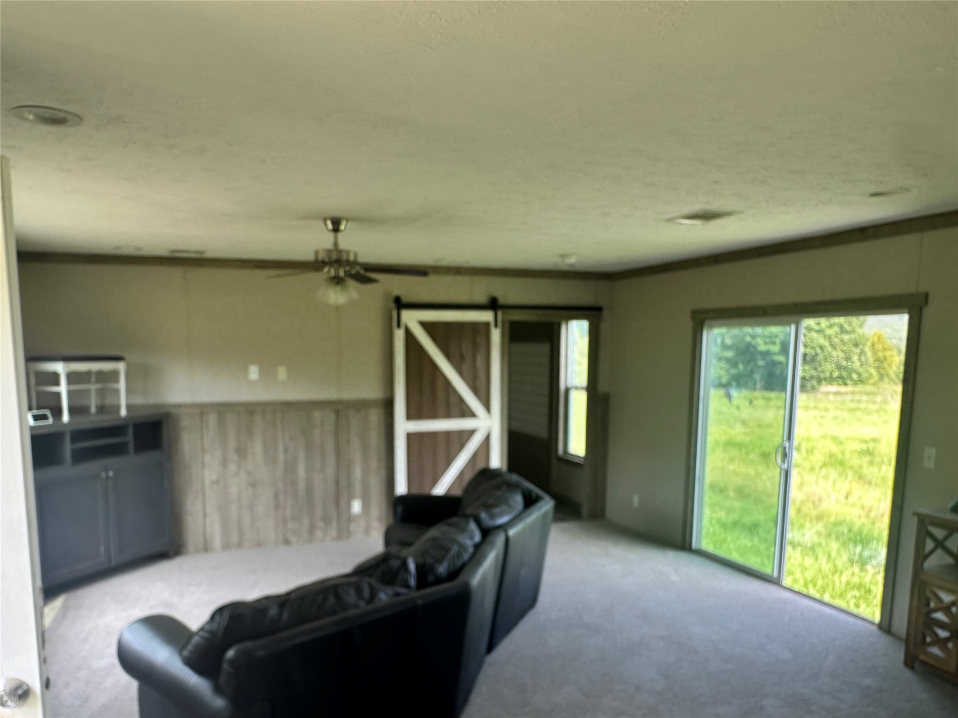 123 E 1215 Road Property Photo 3
