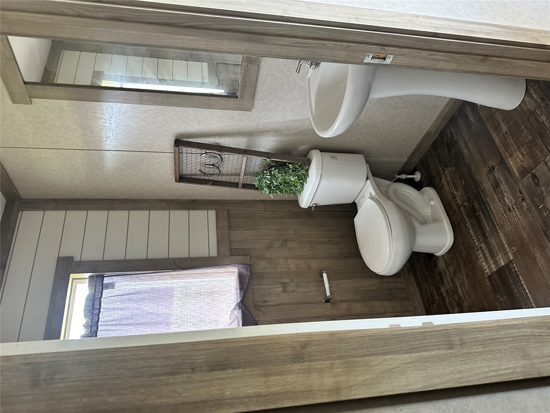 123 E 1215 Road Property Photo 15