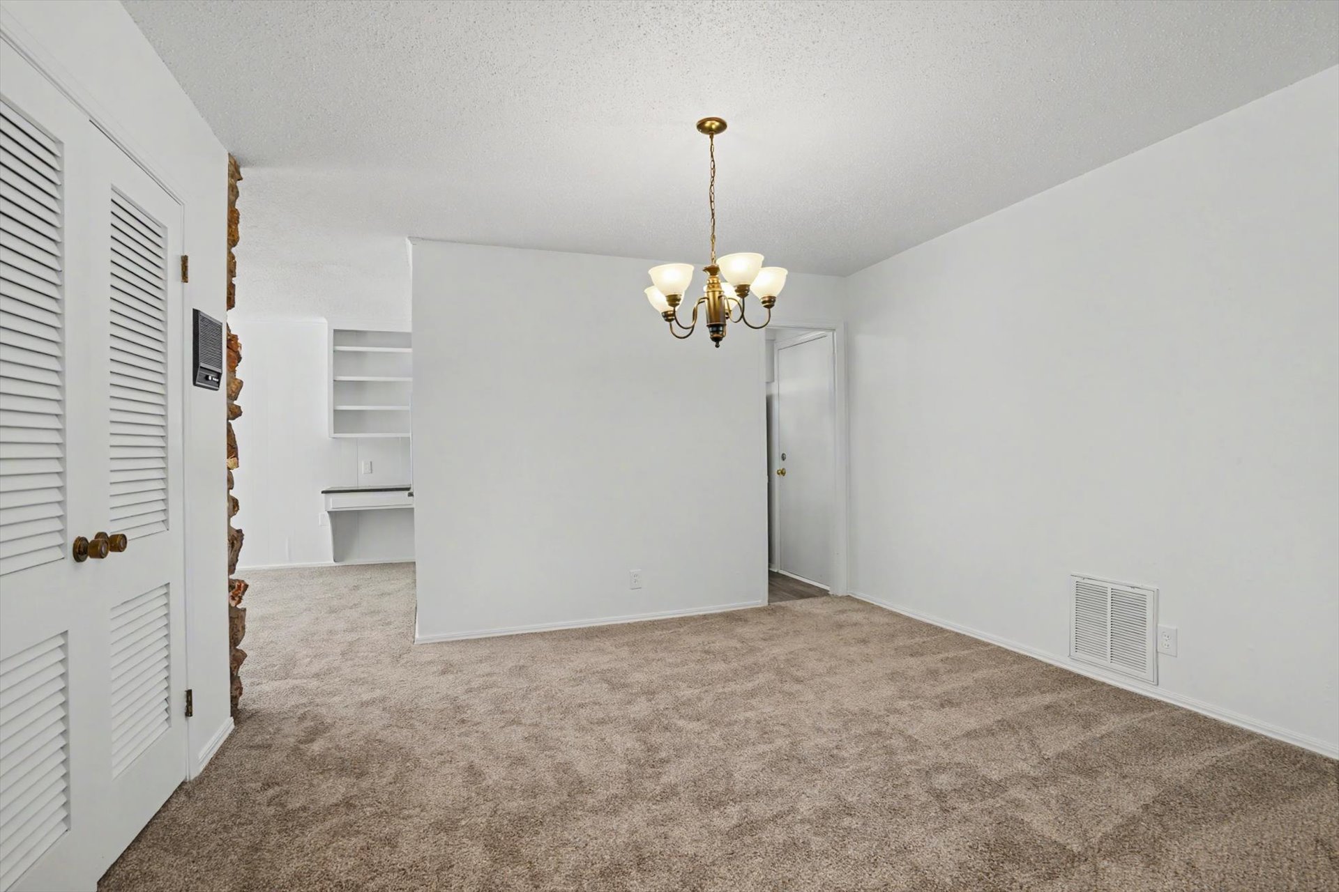 1544 S 69th East Avenue Property Photo 5