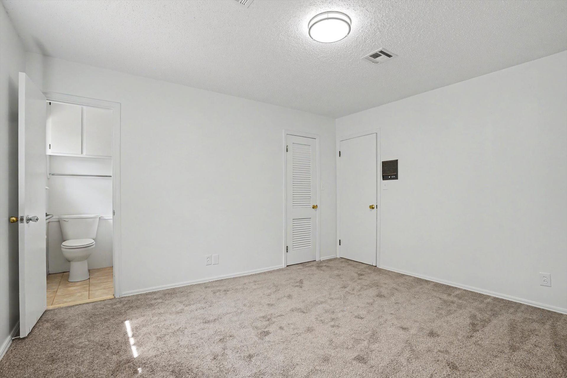 1544 S 69th East Avenue Property Photo 30