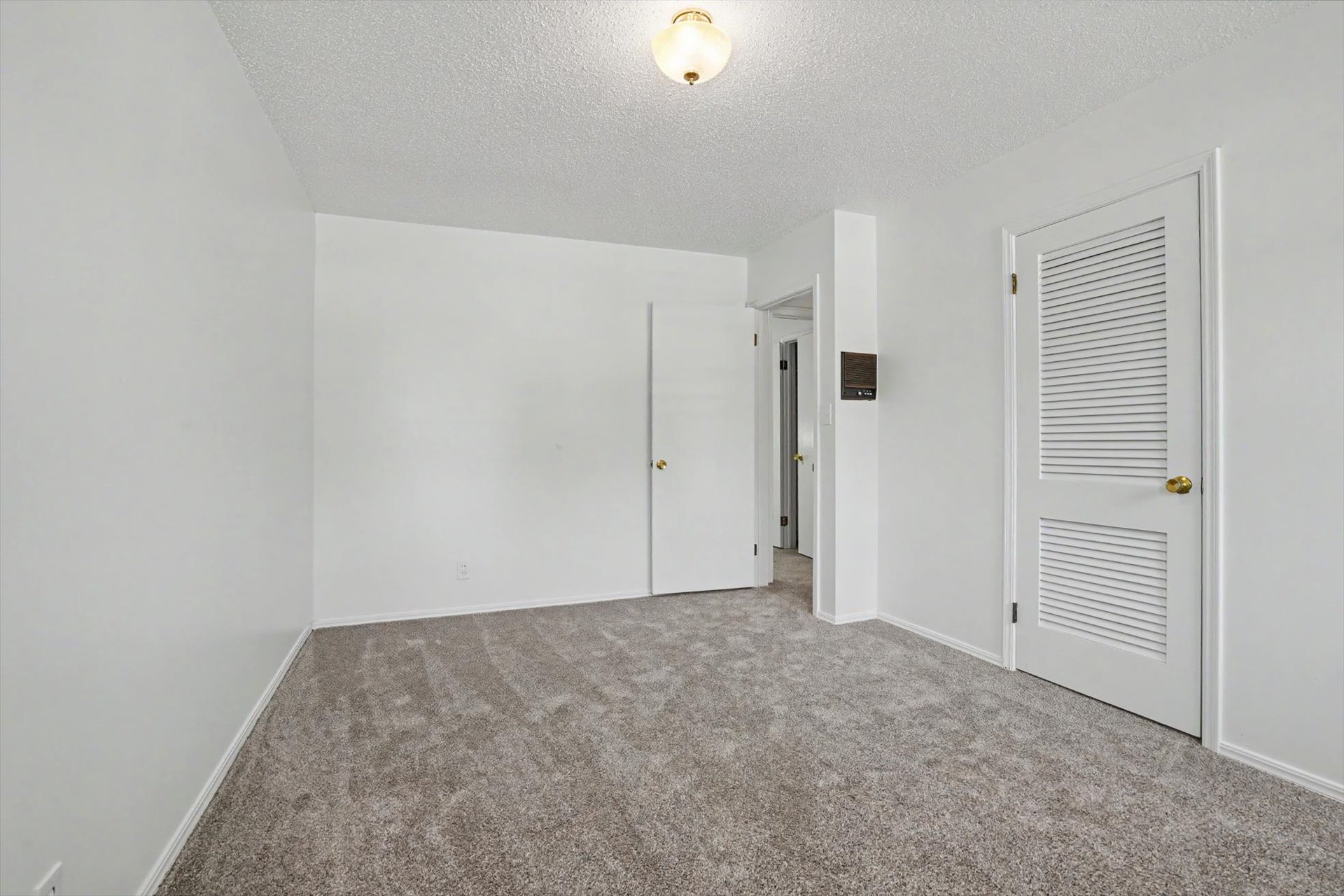 1544 S 69th East Avenue Property Photo 37