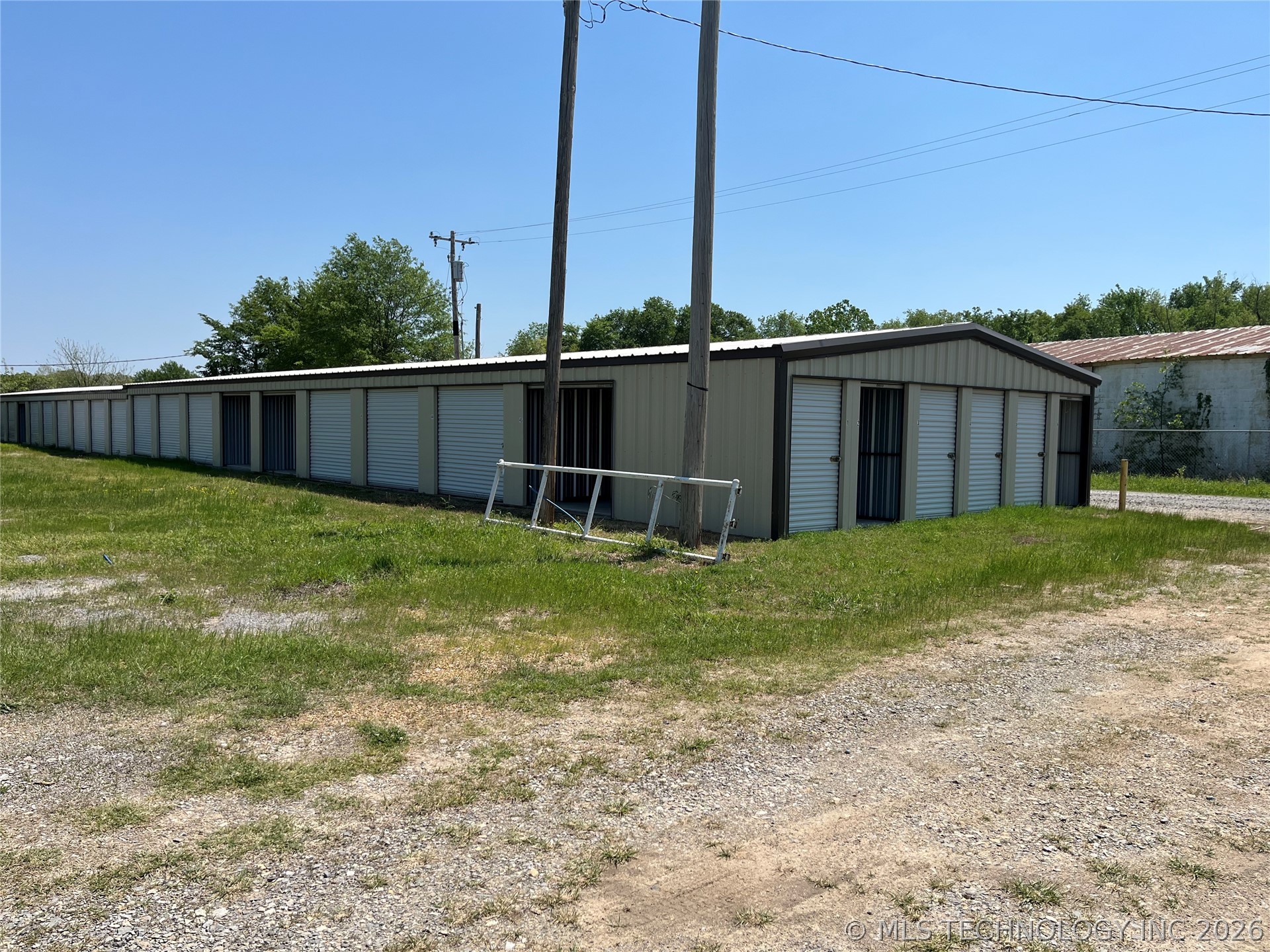 3756 S Mississippi Property Photo 3