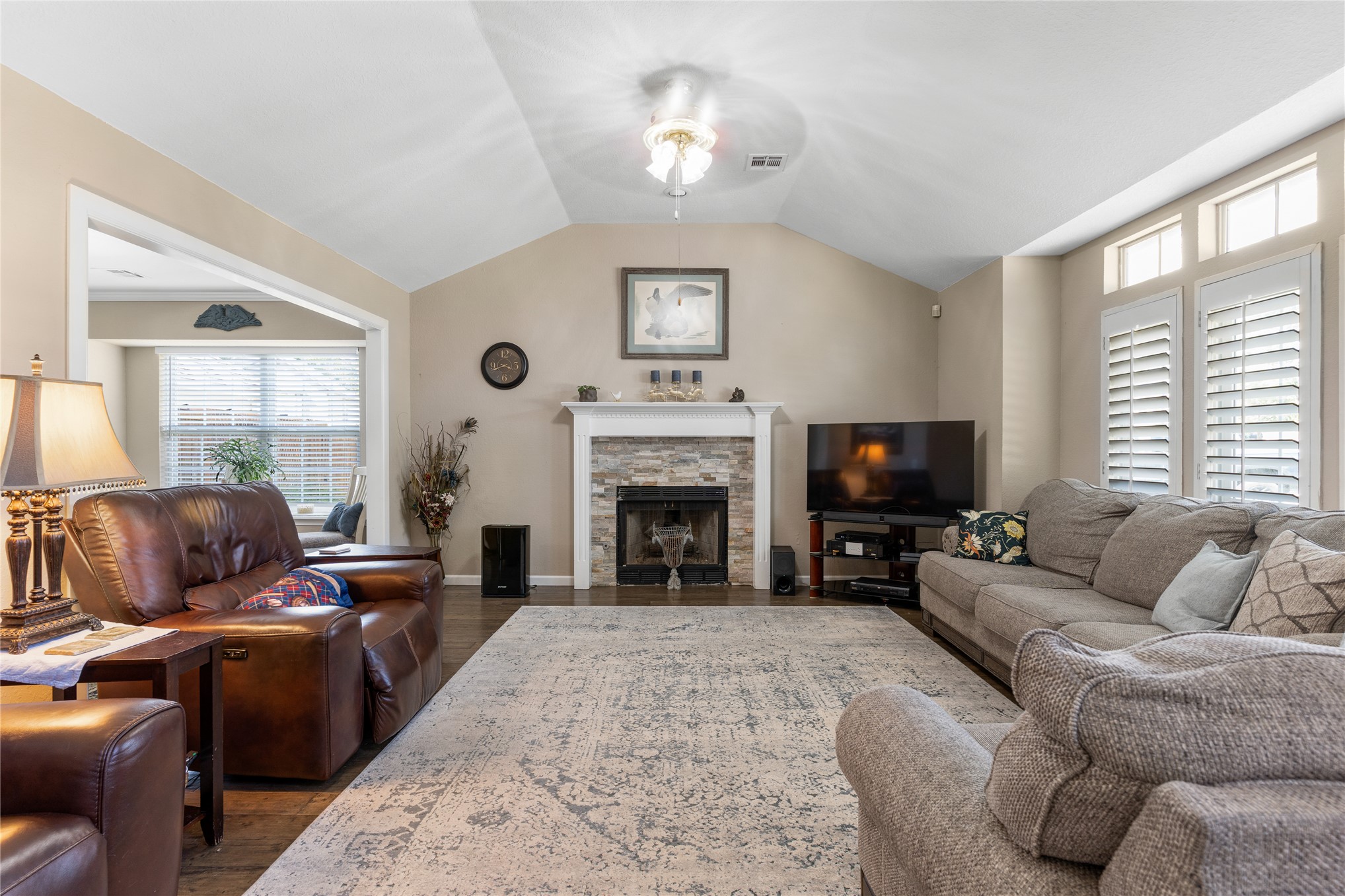 512 N Sweet Gum Avenue Property Photo 8