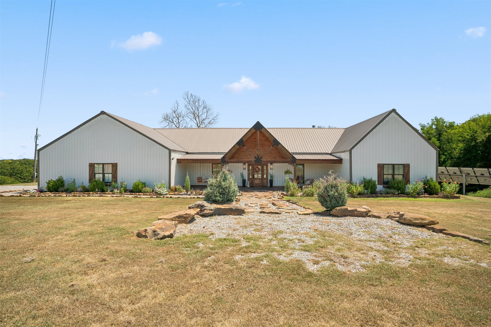 5086 N 427 Road Property Photo 3
