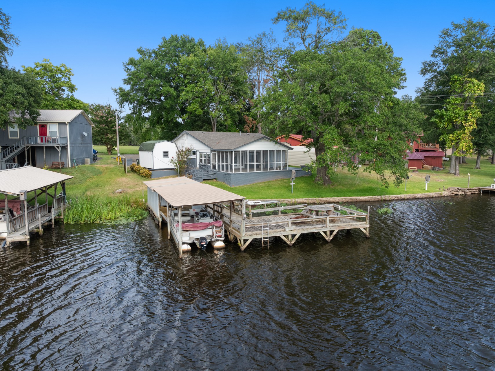 1068 Lakeside Property Photo 1