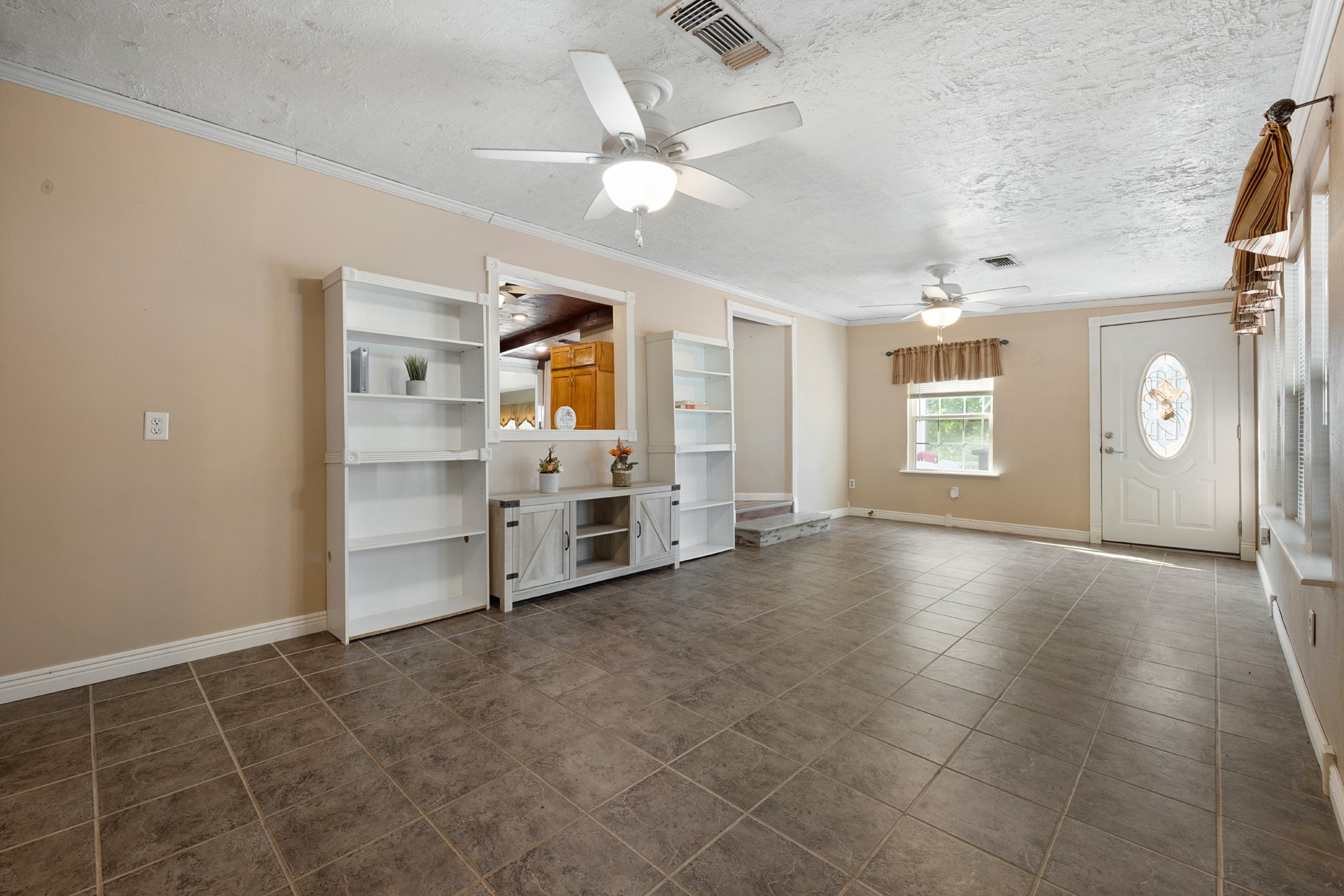 1068 Lakeside Property Photo 4