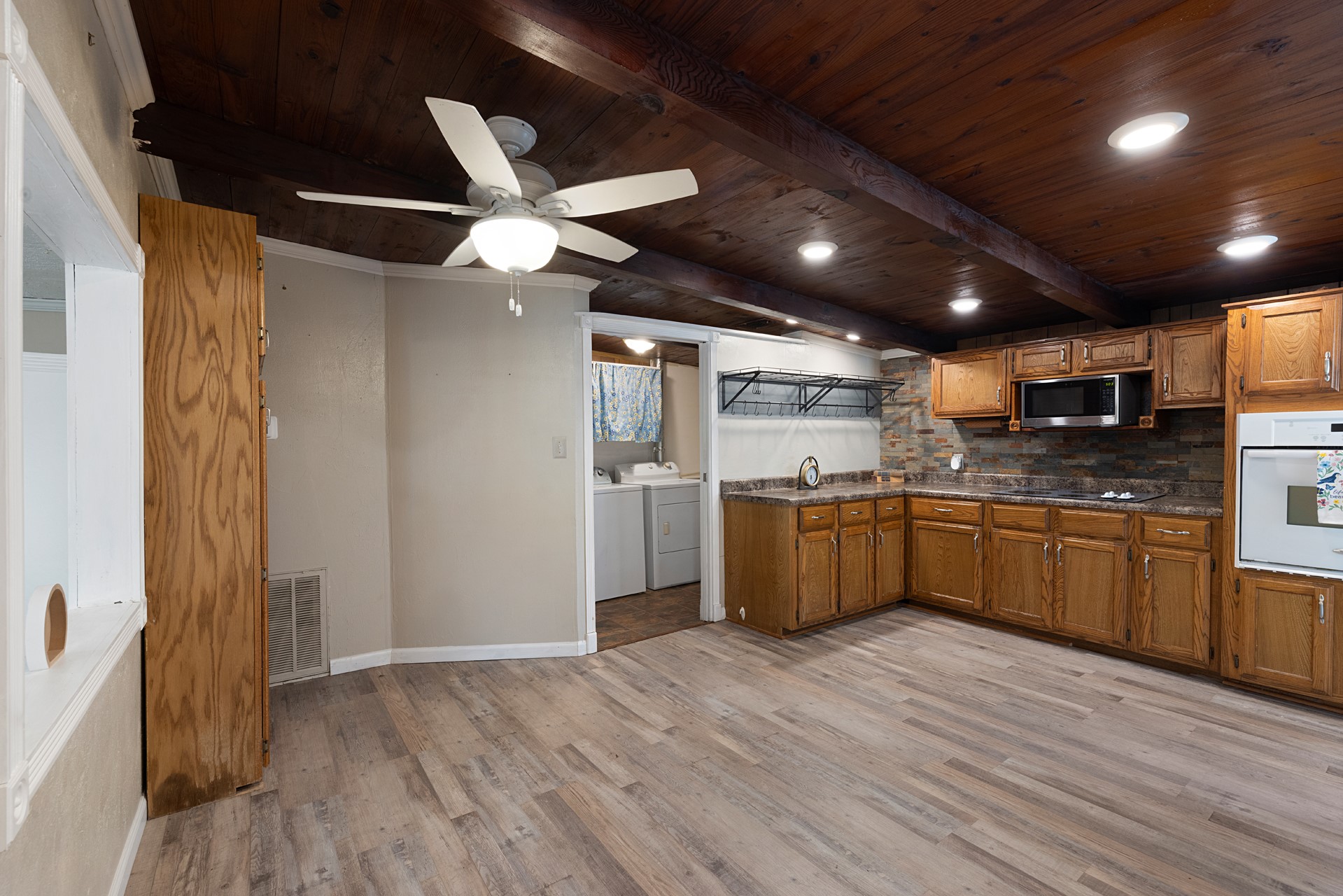 1068 Lakeside Property Photo 6