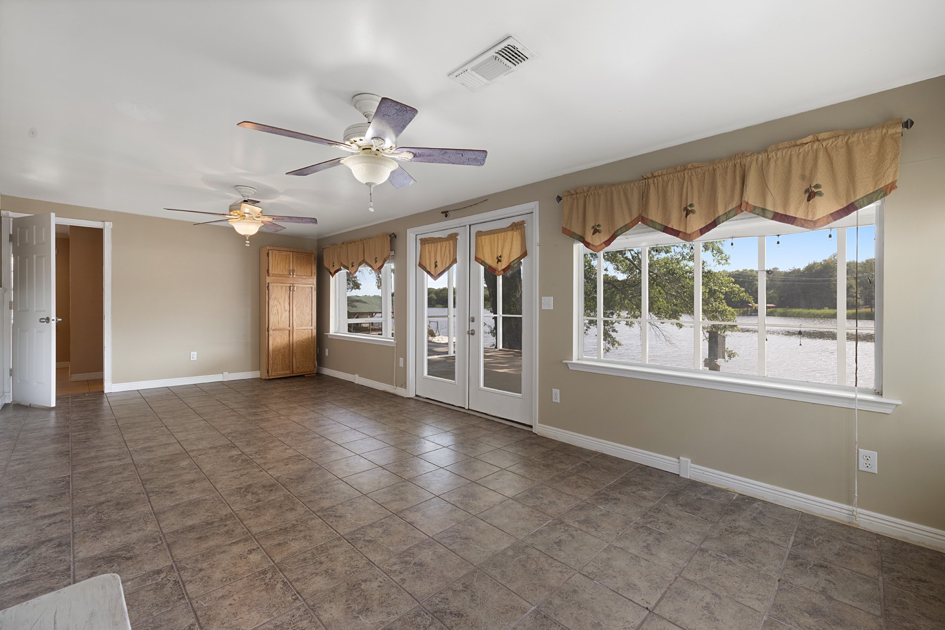 1068 Lakeside Property Photo 12