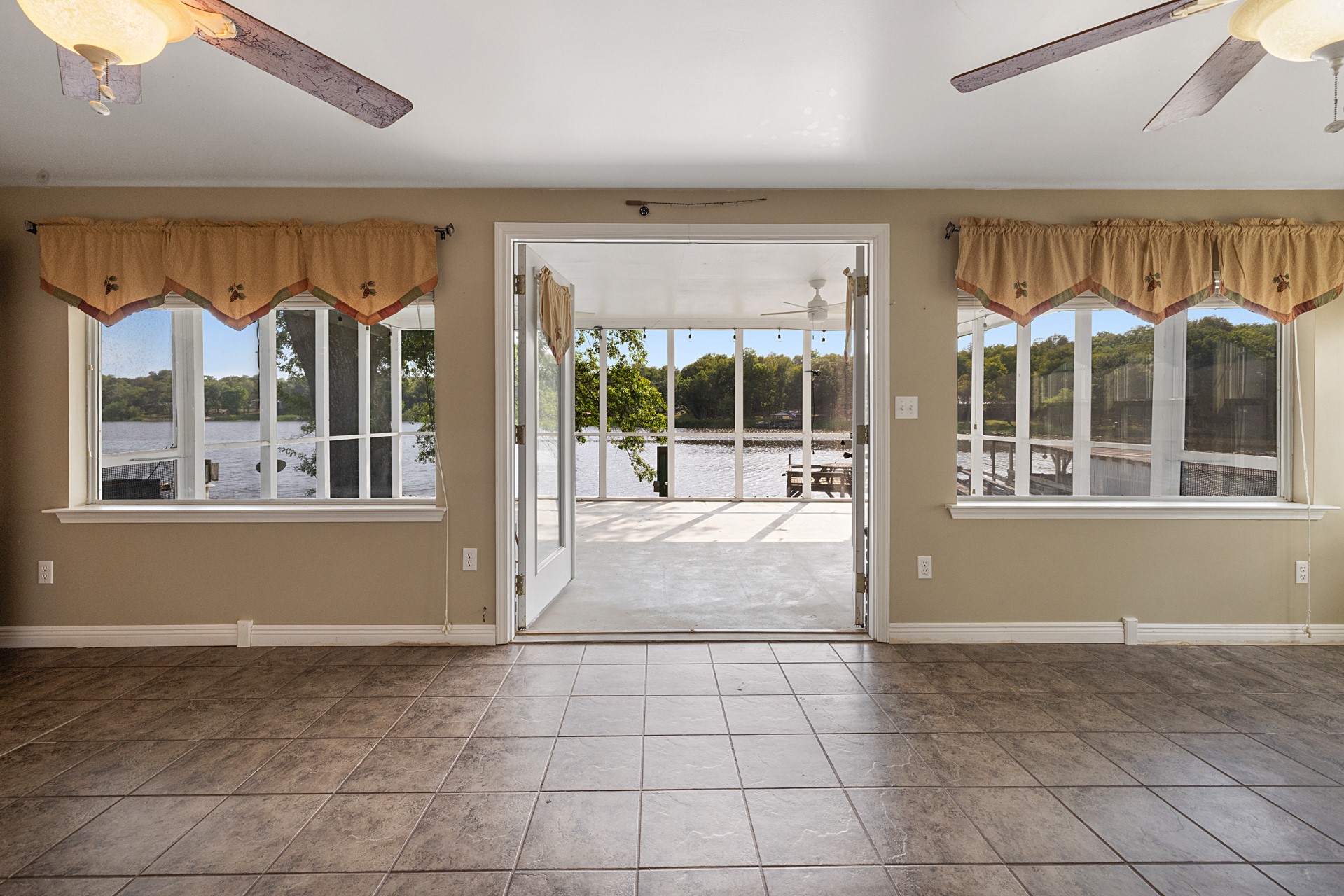 1068 Lakeside Property Photo 15